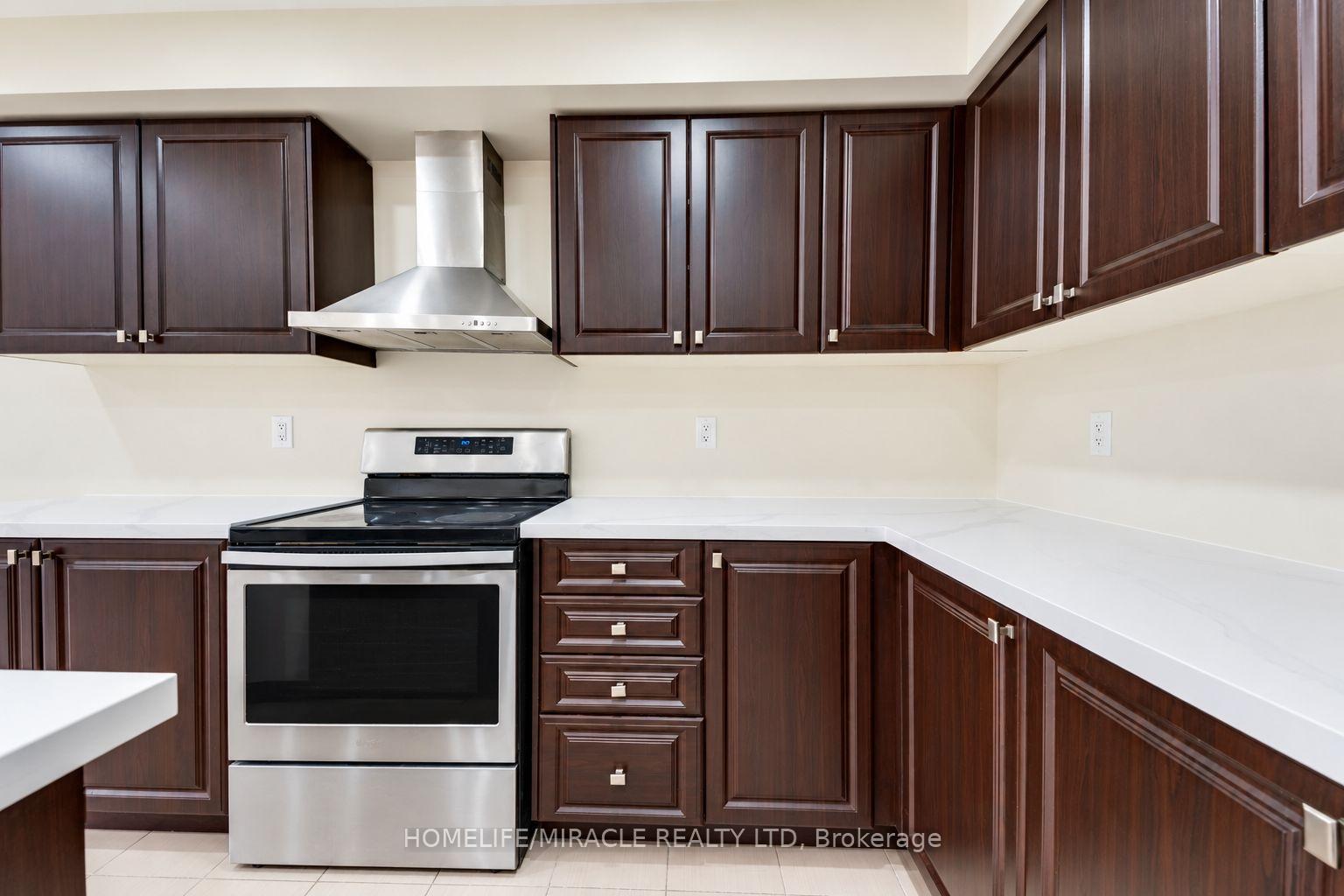 Photo 14 of 15 Bradshaw Drive, Hamilton, Stoney Creek Mountain — HOMEH