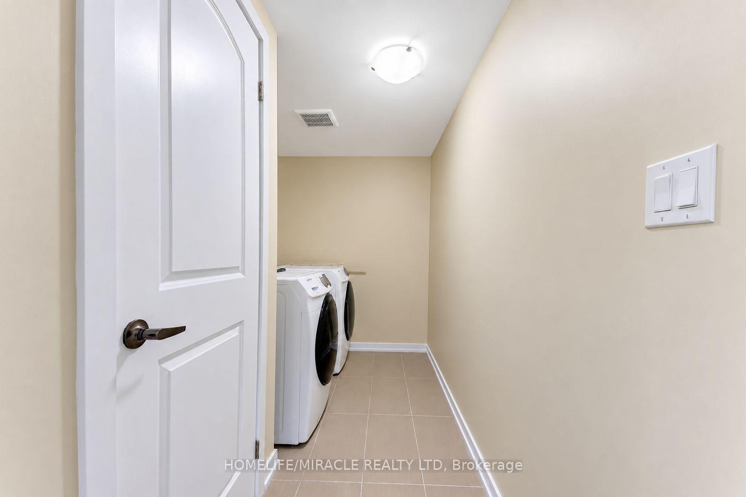 Photo 18 of 15 Bradshaw Drive, Hamilton, Stoney Creek Mountain — HOMEH