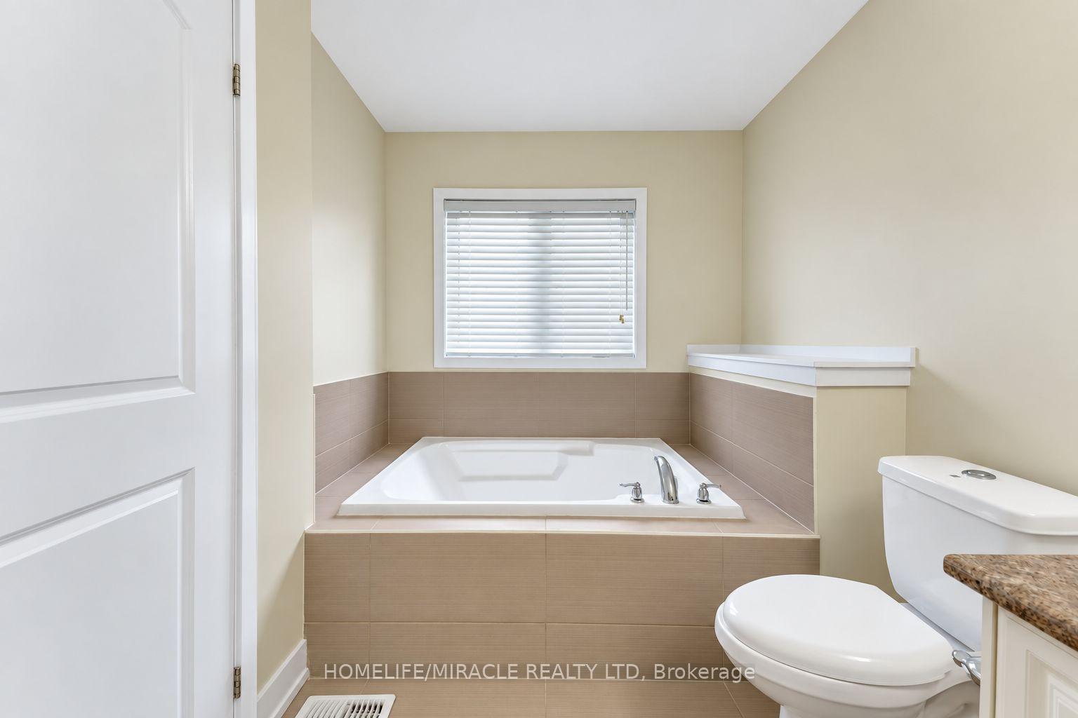 Photo 23 of 15 Bradshaw Drive, Hamilton, Stoney Creek Mountain — HOMEH
