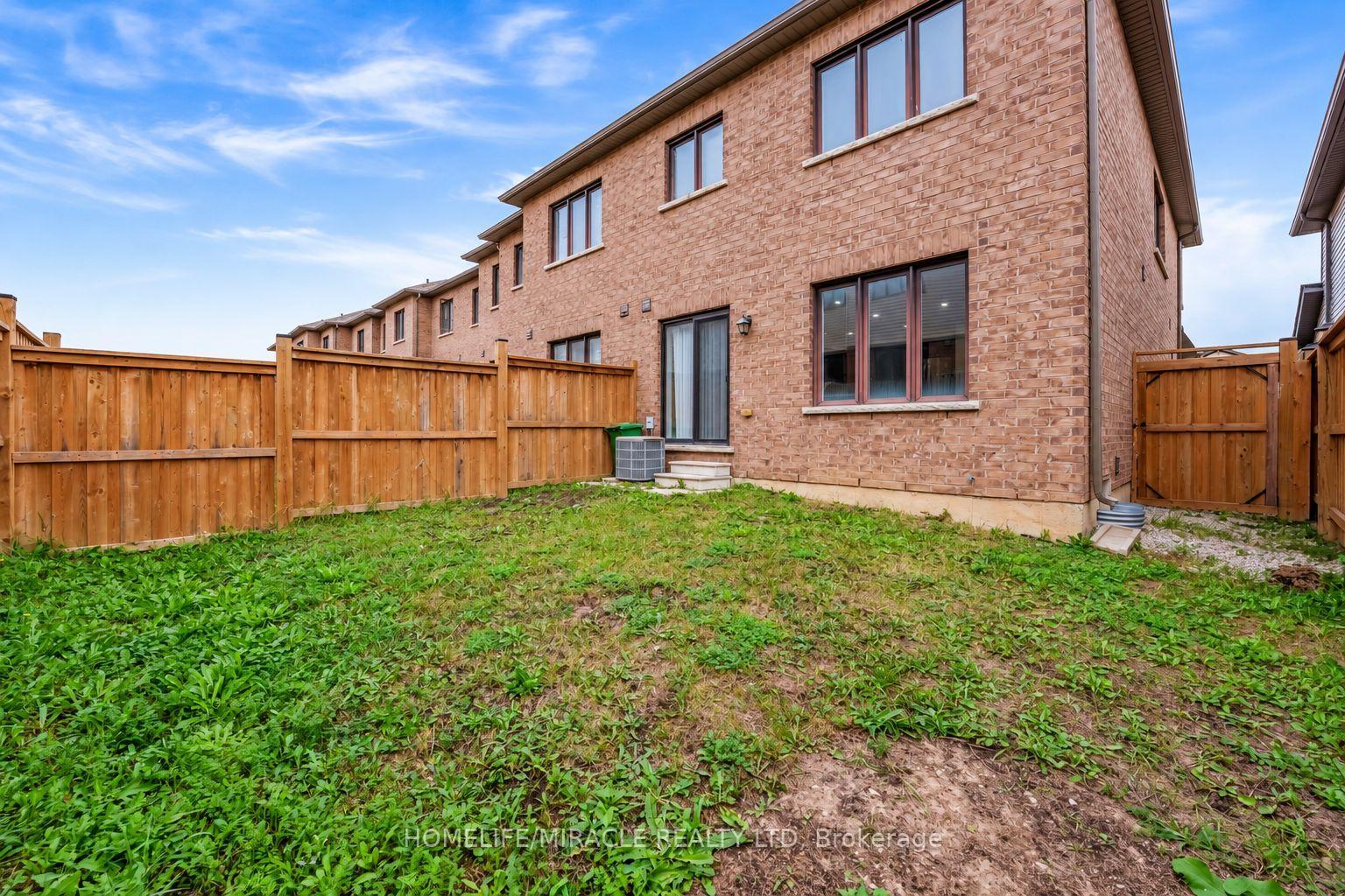 Photo 32 of 15 Bradshaw Drive, Hamilton, Stoney Creek Mountain — HOMEH