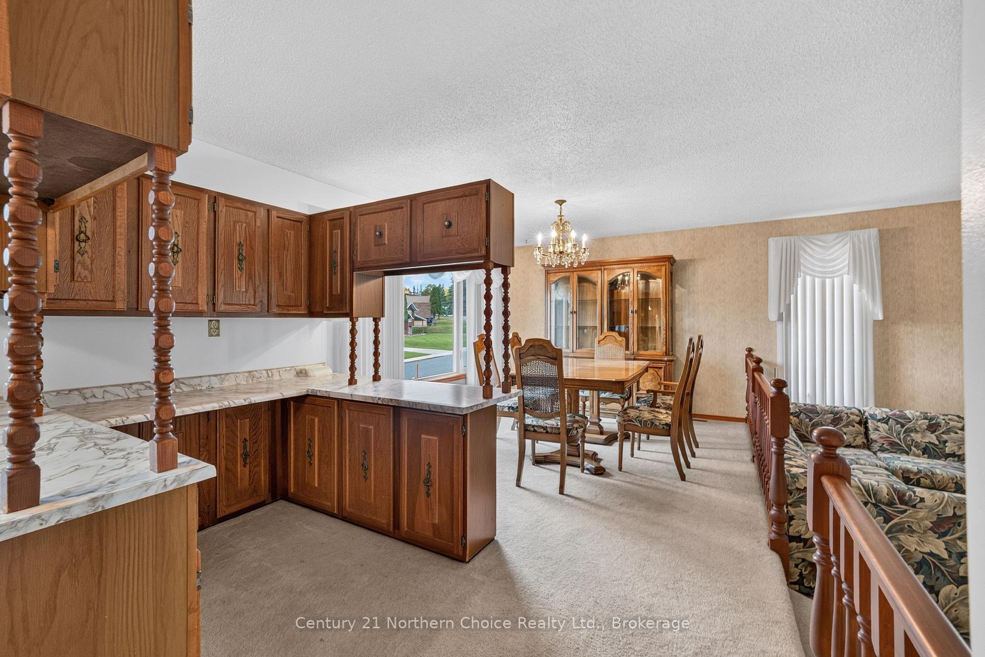 Photo 13 of 25 Cambrian Drive, Kenora, Amethyst — HOMEH