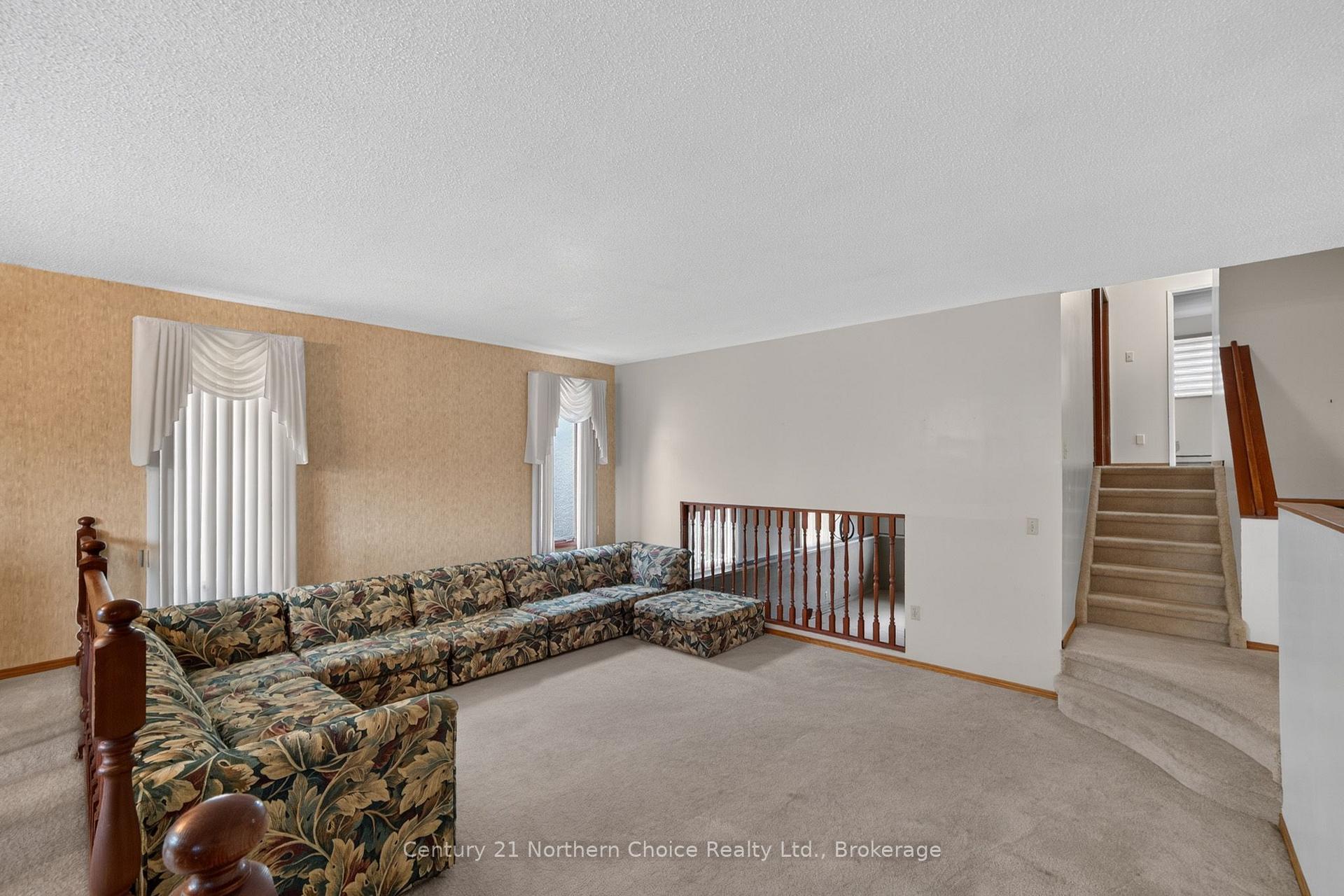 Photo 15 of 25 Cambrian Drive, Kenora, Amethyst — HOMEH