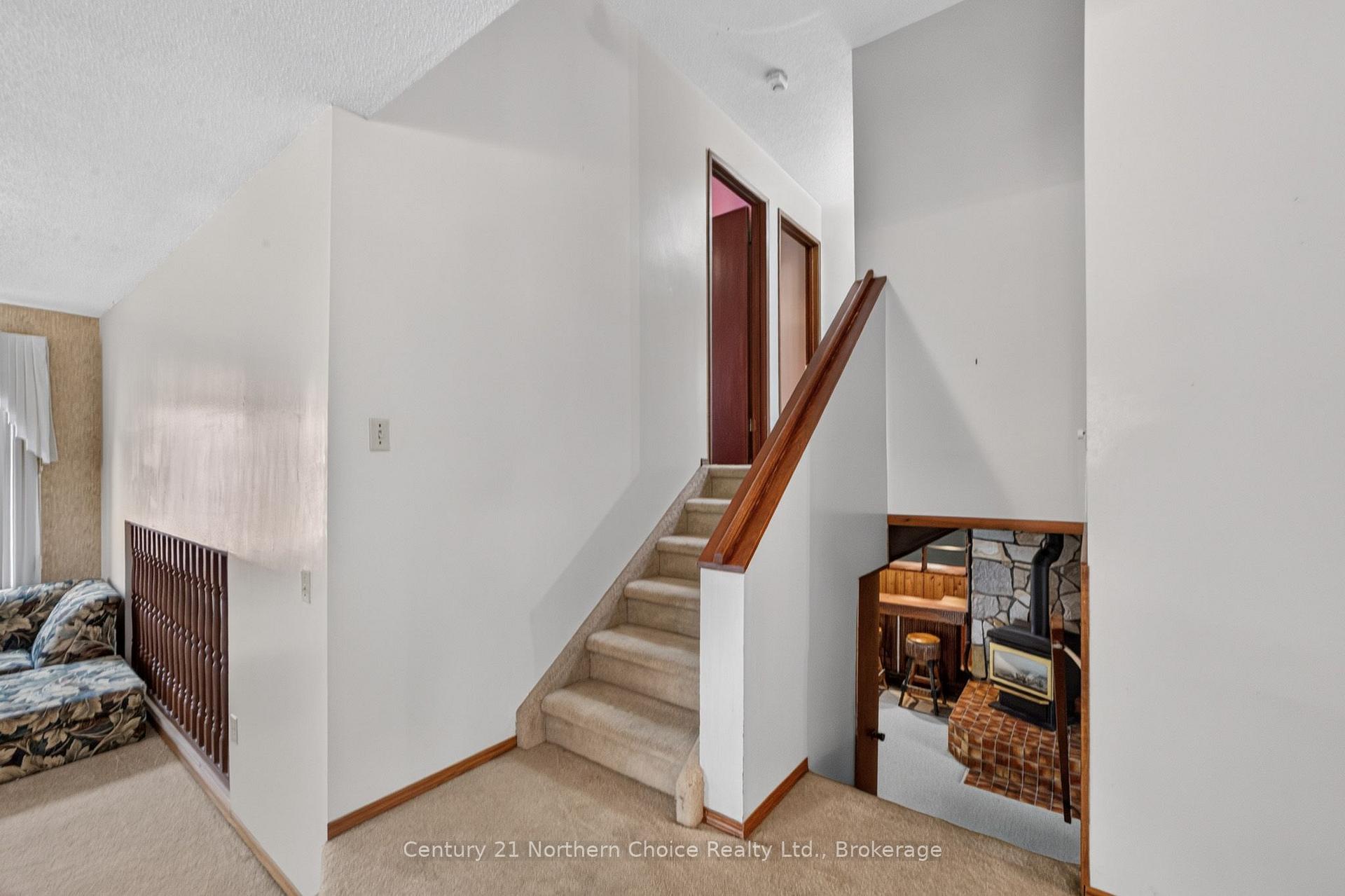 Photo 18 of 25 Cambrian Drive, Kenora, Amethyst — HOMEH