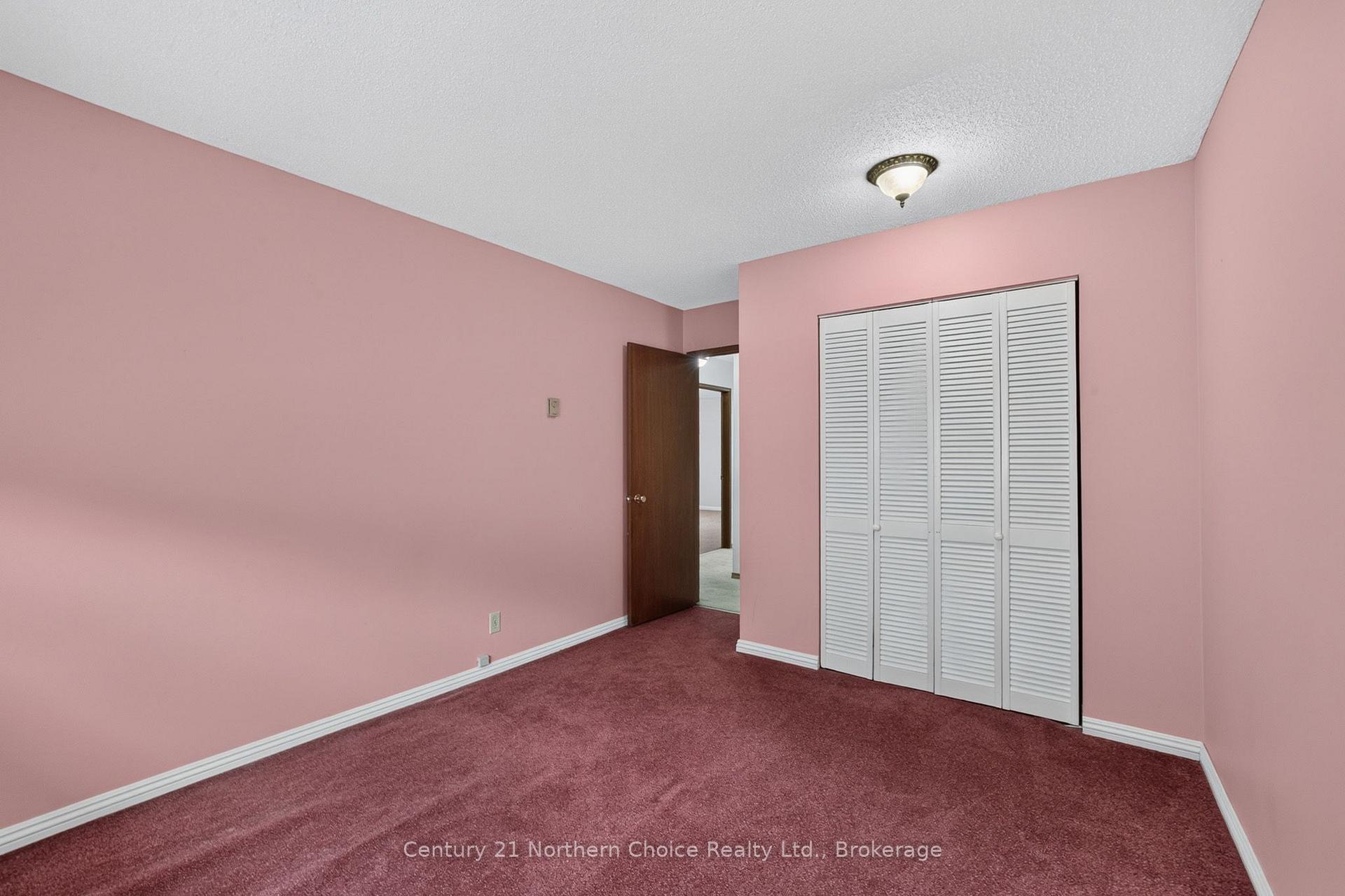 Photo 23 of 25 Cambrian Drive, Kenora, Amethyst — HOMEH