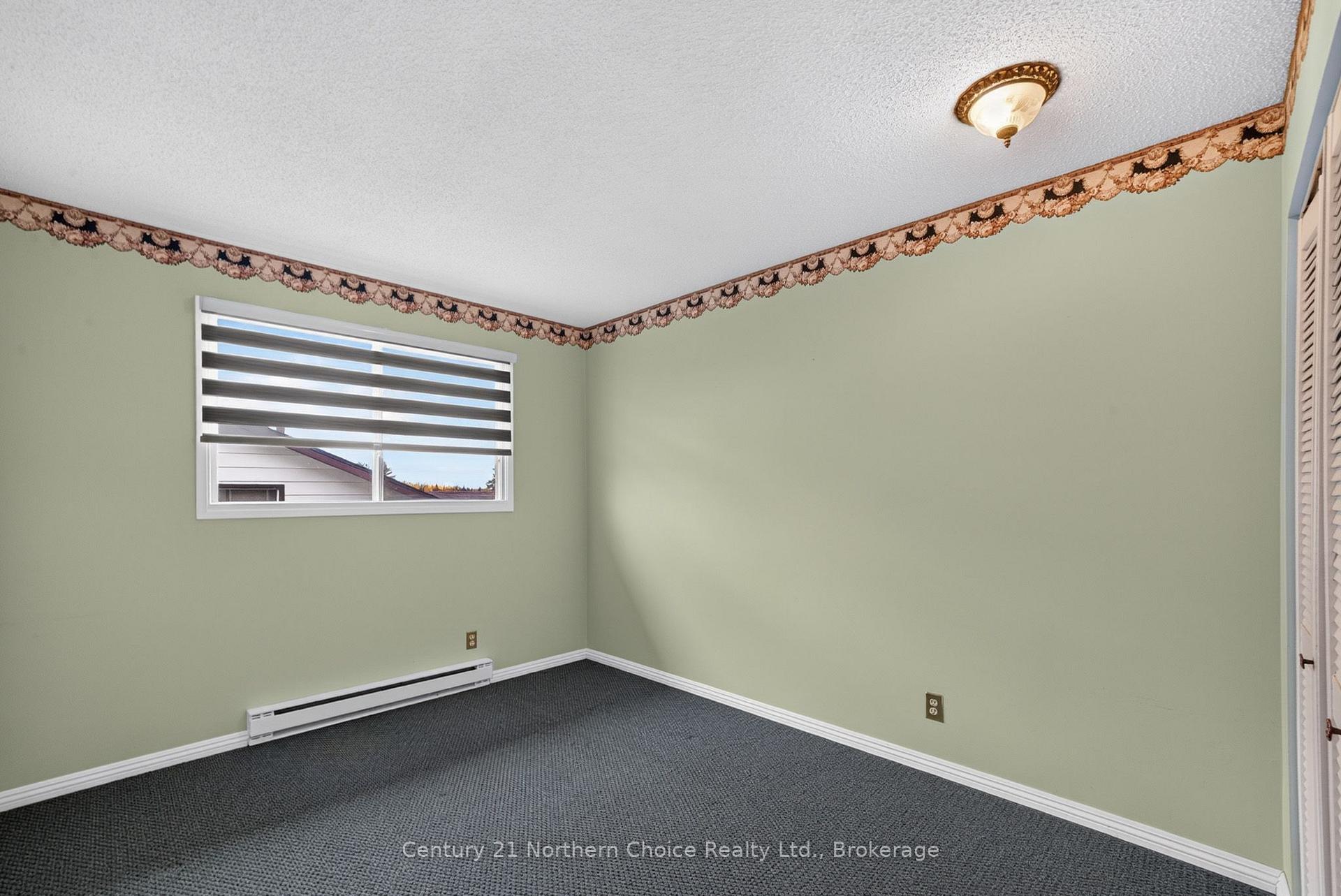 Photo 28 of 25 Cambrian Drive, Kenora, Amethyst — HOMEH