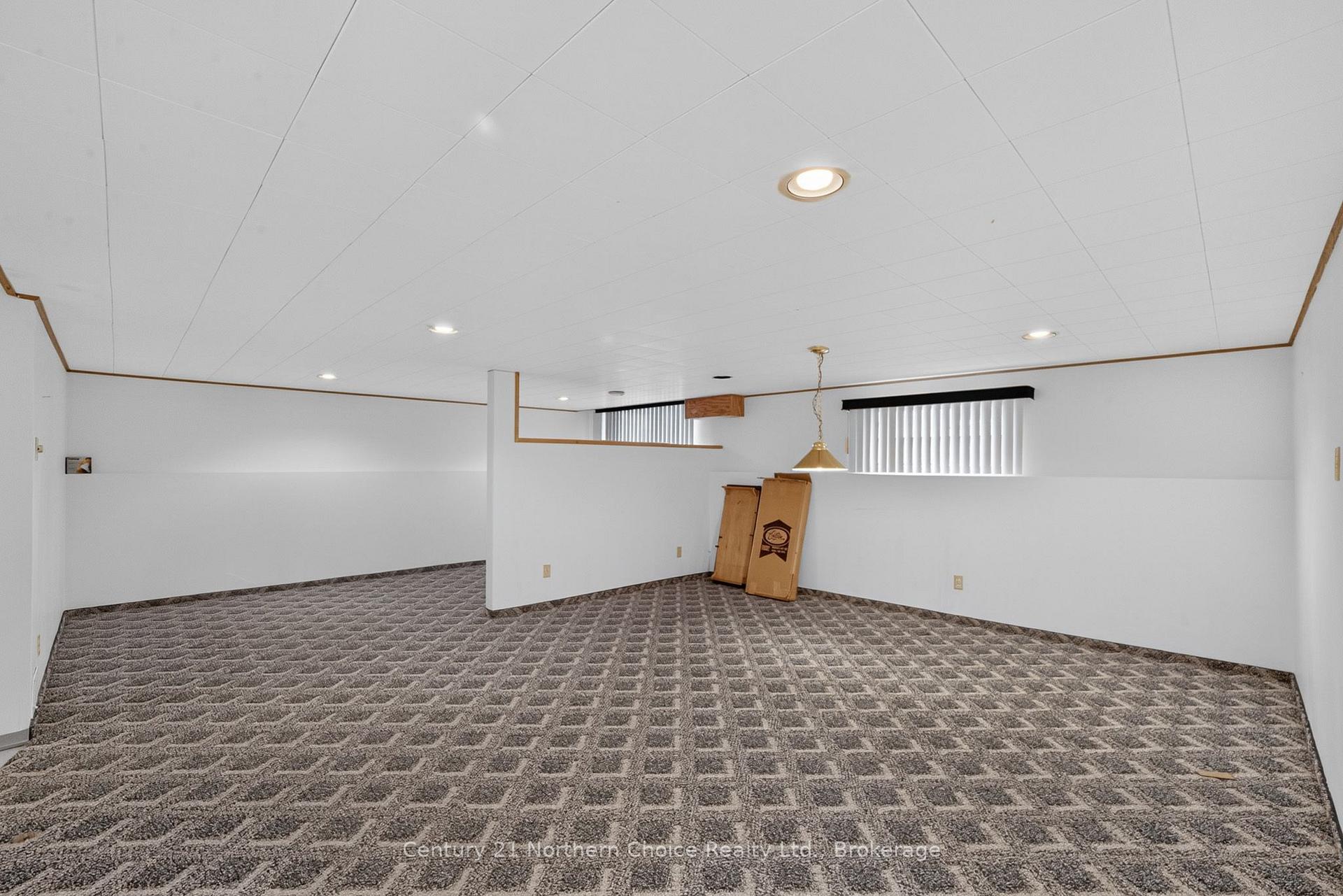 Photo 36 of 25 Cambrian Drive, Kenora, Amethyst — HOMEH