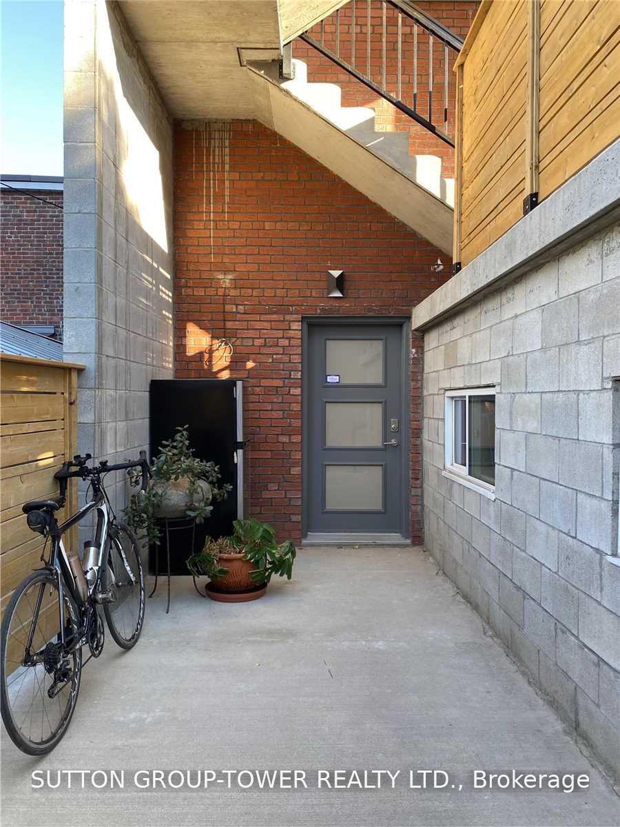 Photo 15 of Unit Unit 2, 2036 Davenport Road, Toronto, Weston-Pellam Park — HOMEH