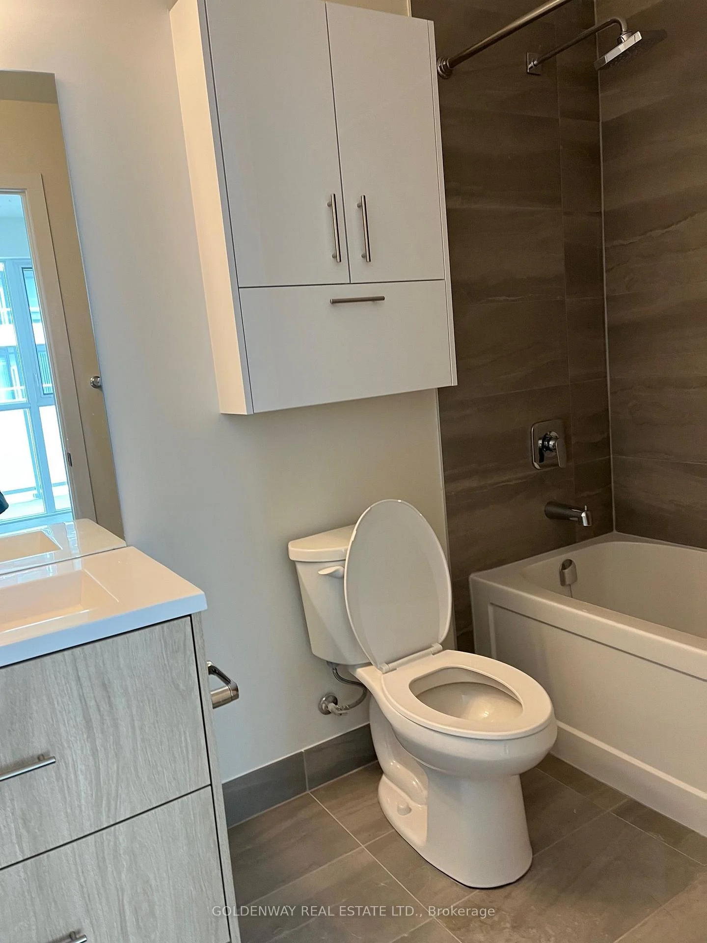 Photo 10 of Unit 901, 188 Fairview Mall Drive, North York, Don Valley Village — HOMEH