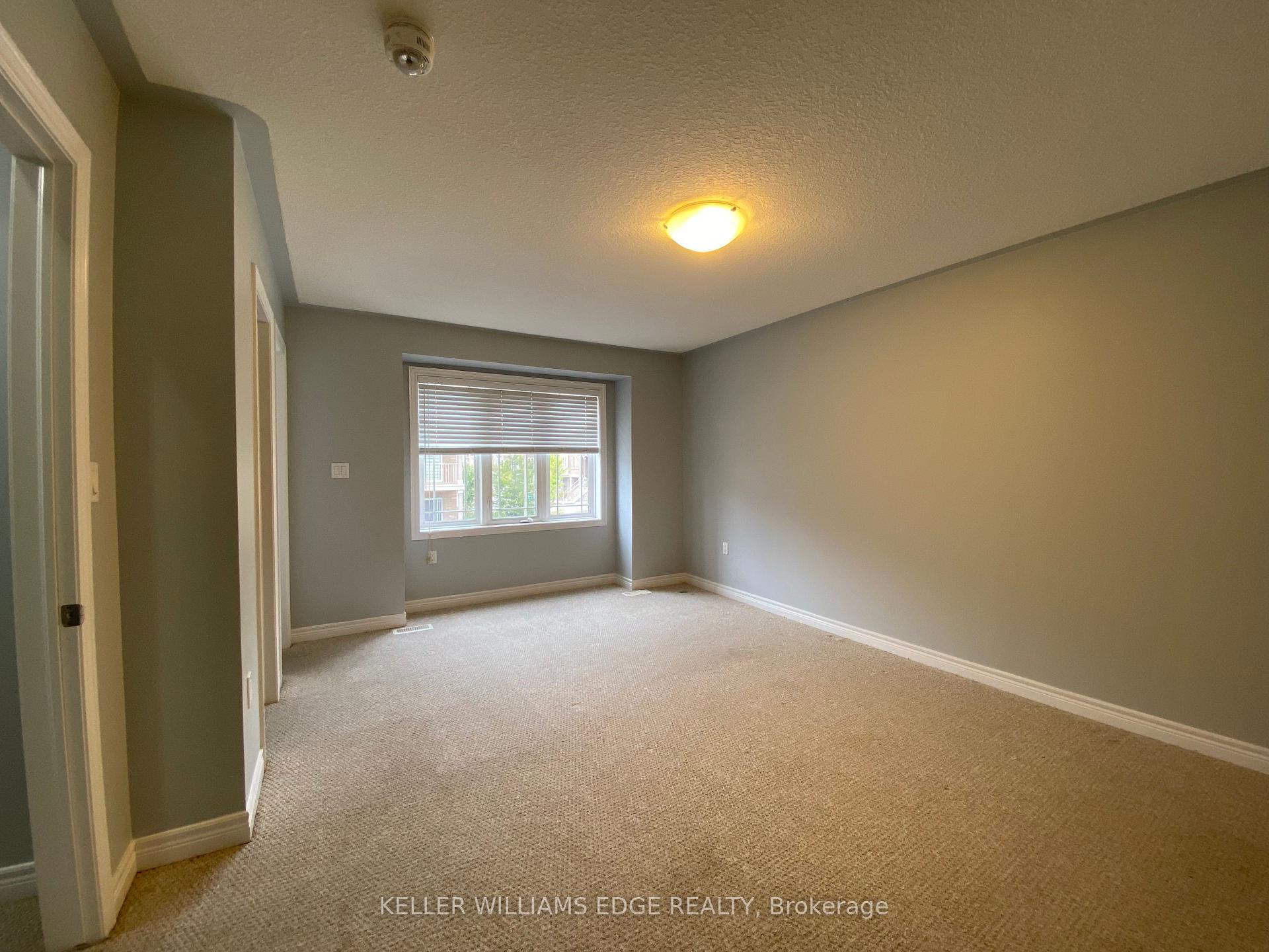 Photo 8 of 90 Bloom Crescent, Hamilton, Rural Glanbrook — HOMEH