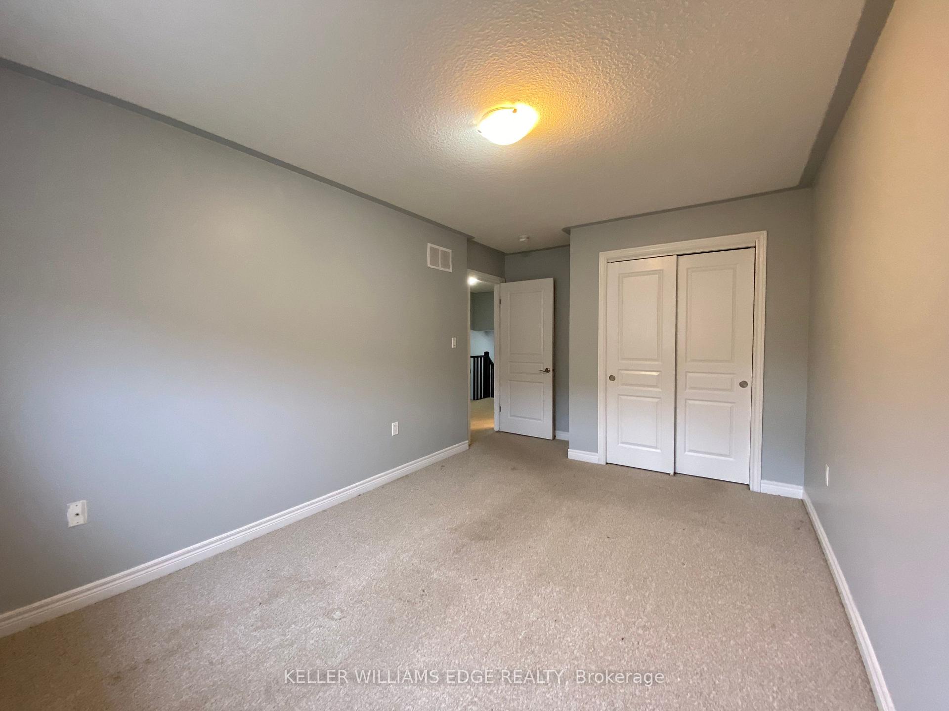 Photo 13 of 90 Bloom Crescent, Hamilton, Rural Glanbrook — HOMEH
