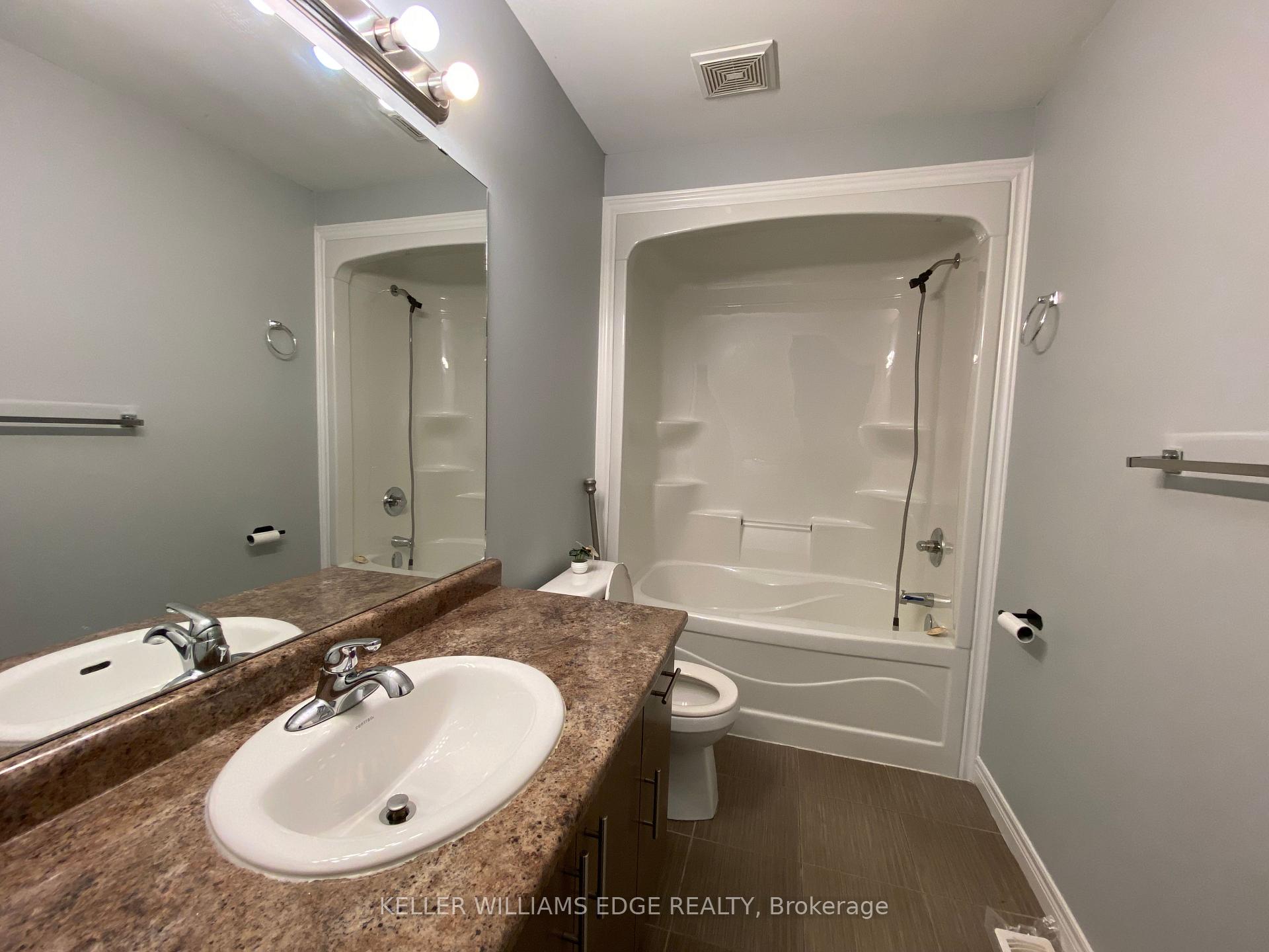 Photo 16 of 90 Bloom Crescent, Hamilton, Rural Glanbrook — HOMEH
