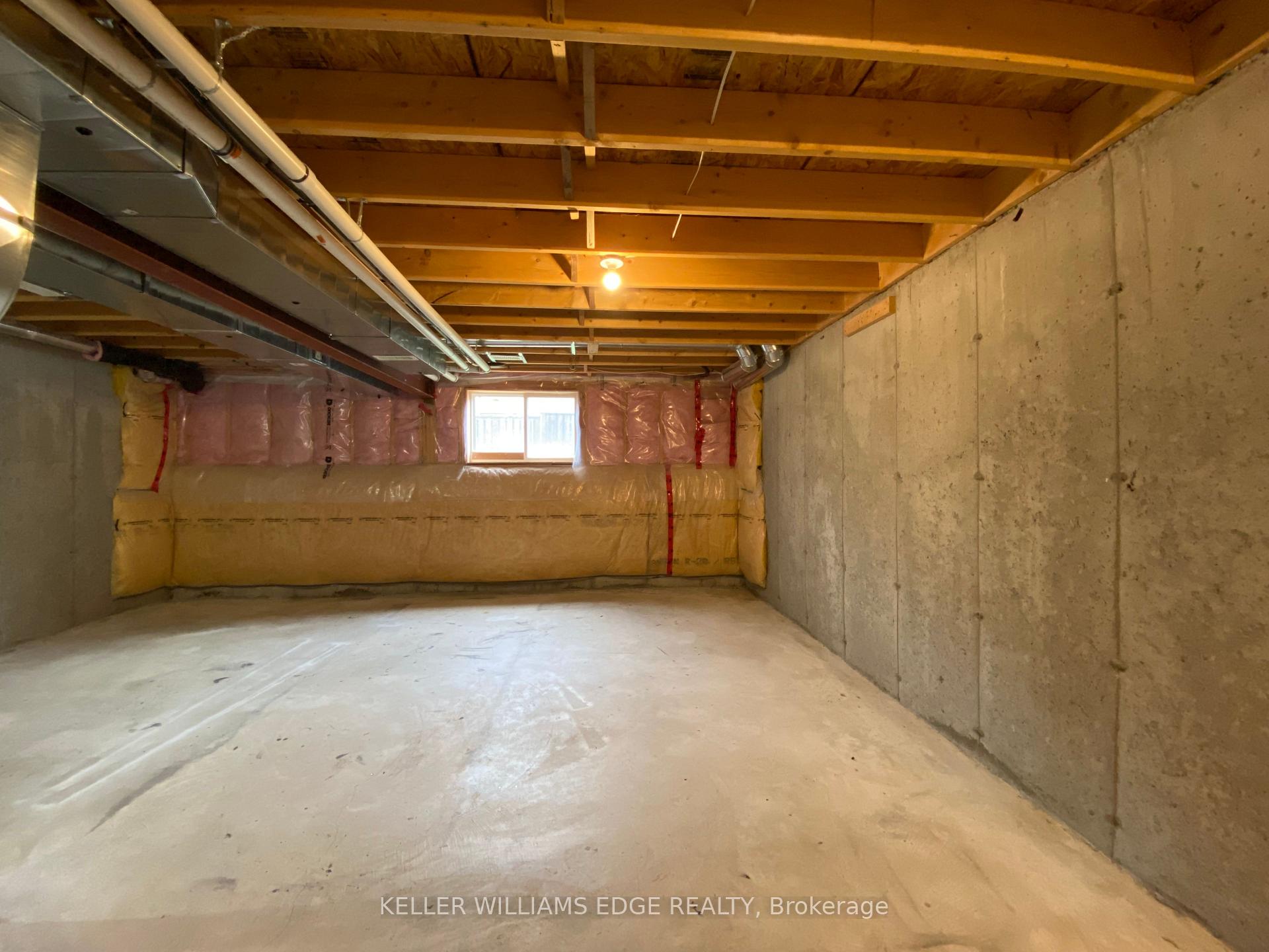 Photo 20 of 90 Bloom Crescent, Hamilton, Rural Glanbrook — HOMEH