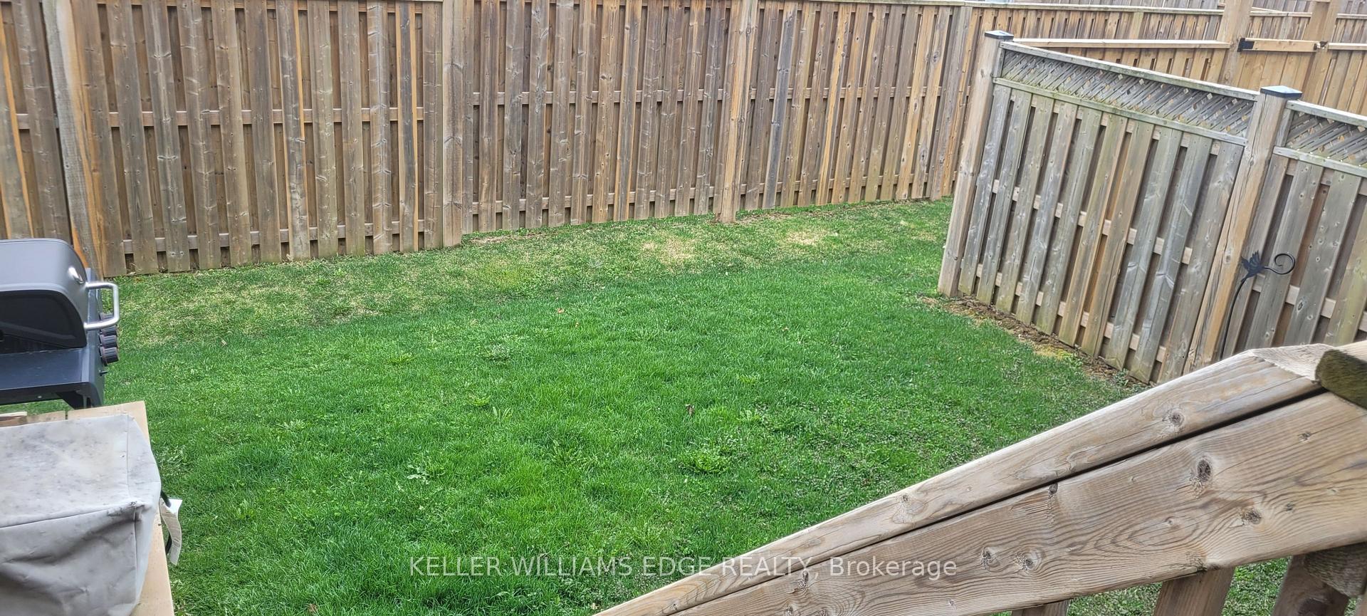 Photo 21 of 90 Bloom Crescent, Hamilton, Rural Glanbrook — HOMEH