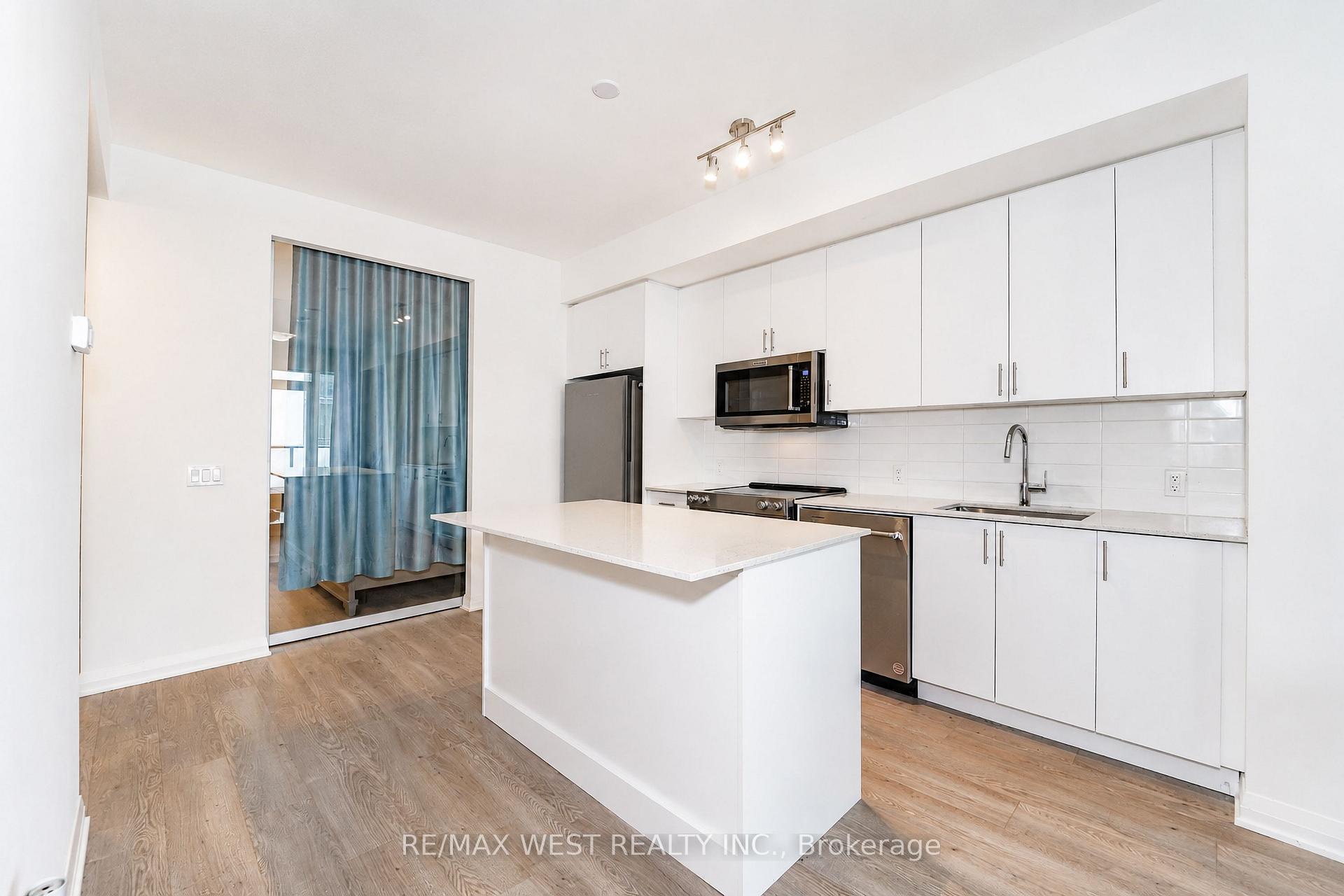 Photo 2 of Unit 1502, 8960 Jane Street, Vaughan, Vellore Village — HOMEH