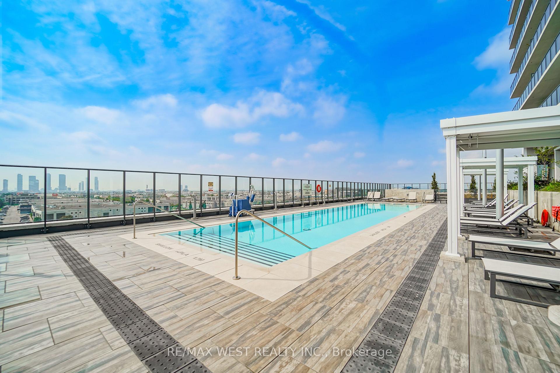 Photo 8 of Unit 1502, 8960 Jane Street, Vaughan, Vellore Village — HOMEH