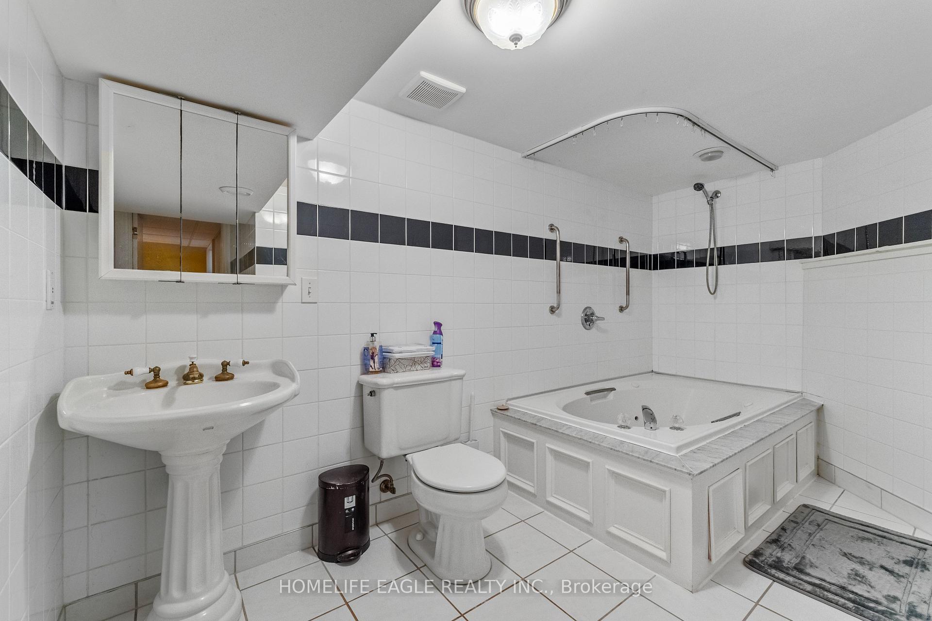 Photo 43 of 82 Roberson Drive, Ajax, Central West — HOMEH
