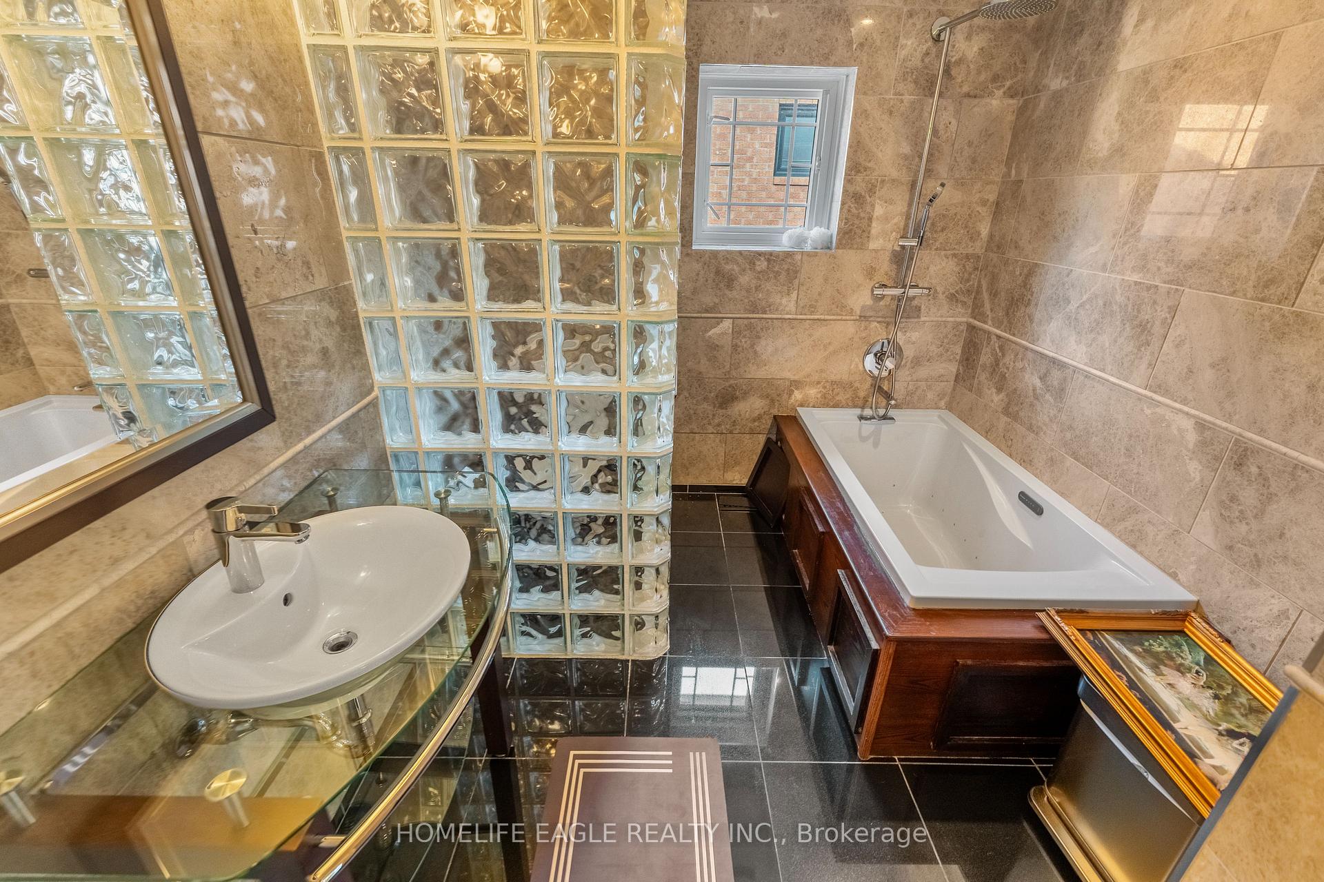 Photo 33 of 82 Roberson Drive, Ajax, Central West — HOMEH
