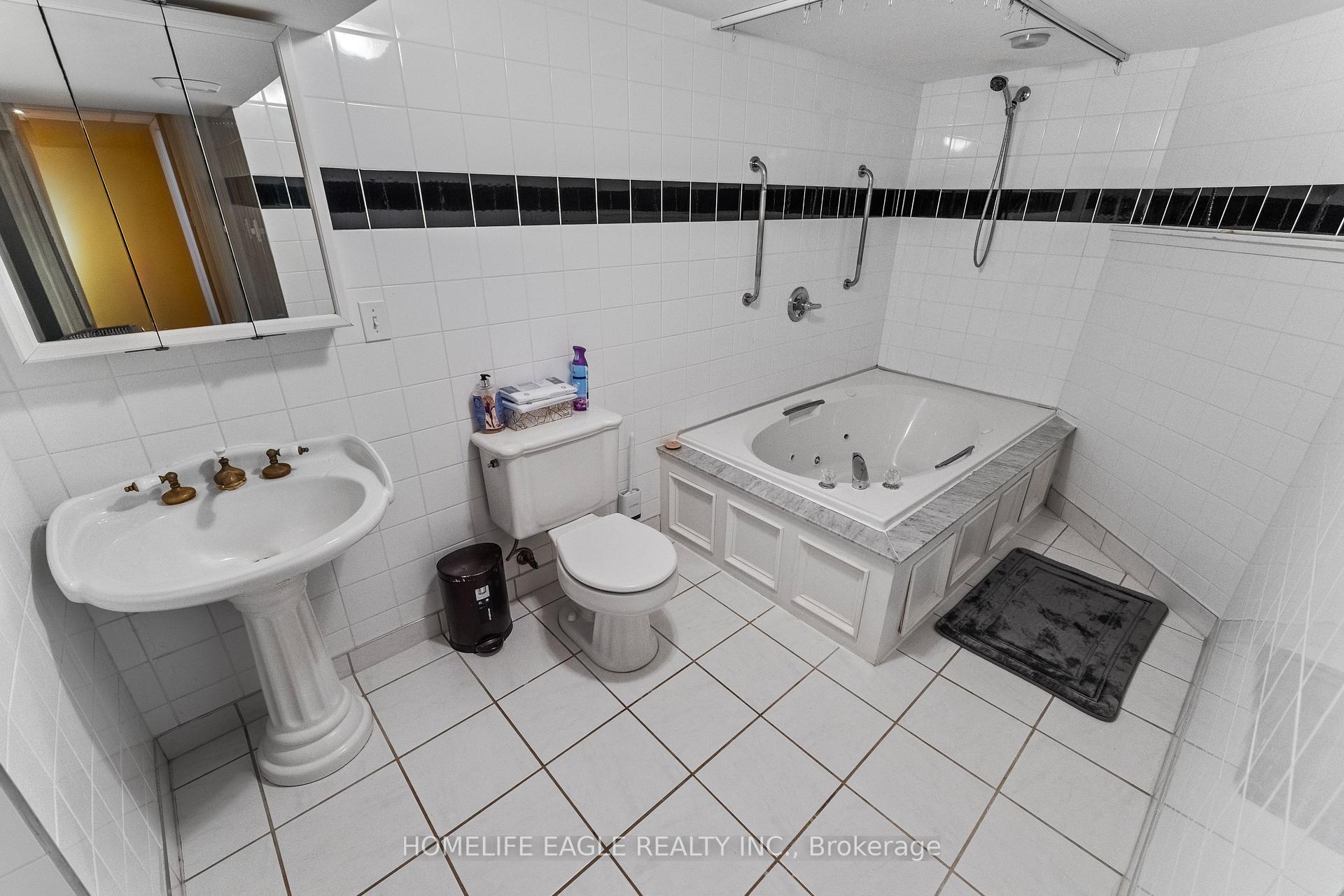 Photo 44 of 82 Roberson Drive, Ajax, Central West — HOMEH