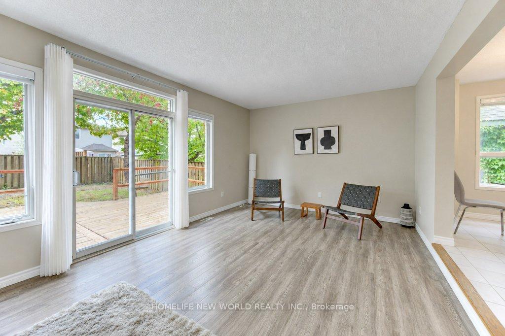 Photo 6 of 561 Dansbury Drive, Waterloo — HOMEH