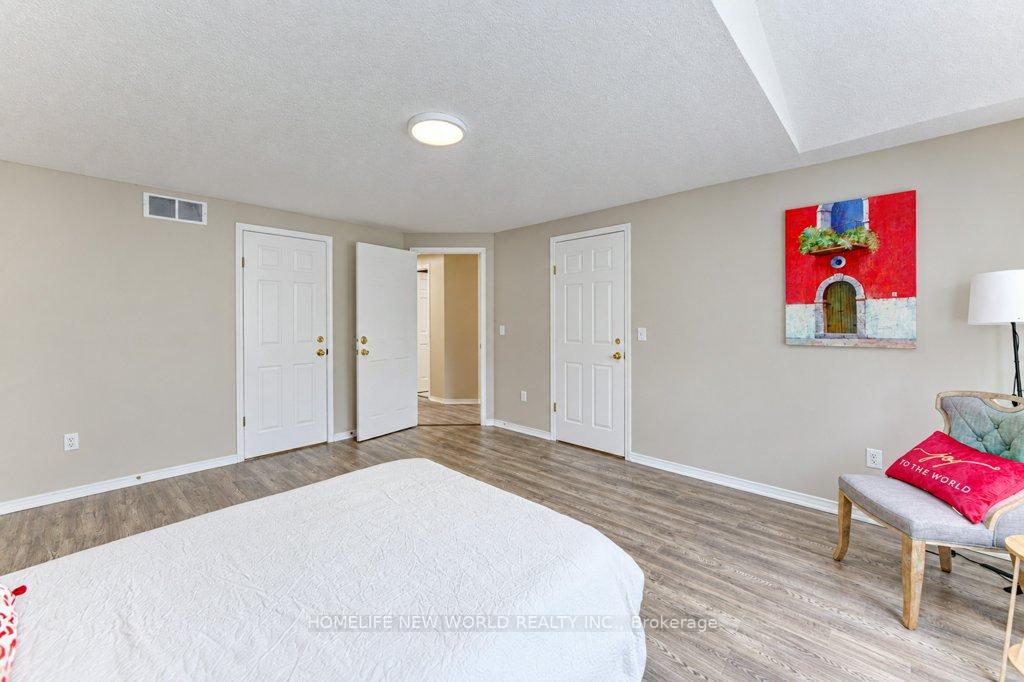 Photo 10 of 561 Dansbury Drive, Waterloo — HOMEH
