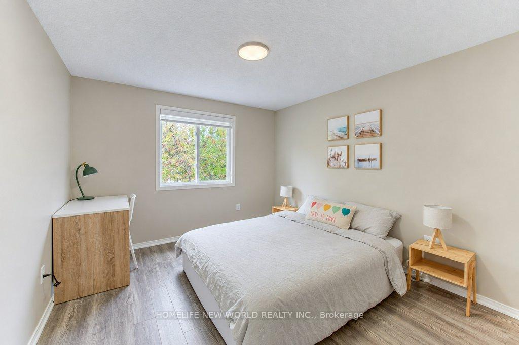 Photo 12 of 561 Dansbury Drive, Waterloo — HOMEH