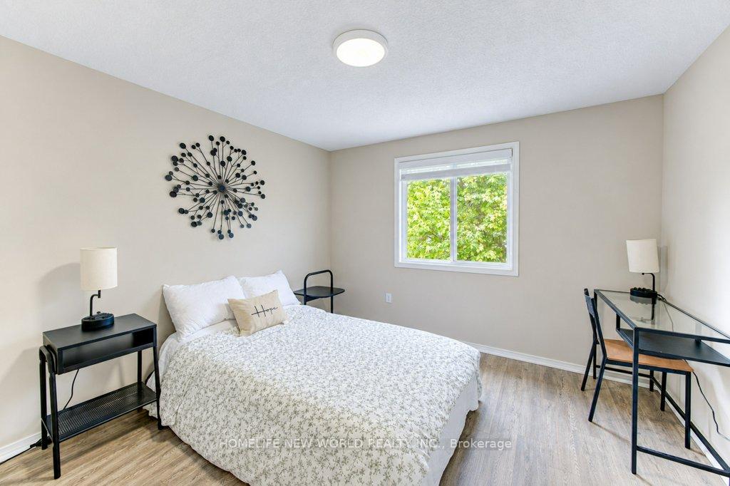 Photo 13 of 561 Dansbury Drive, Waterloo — HOMEH