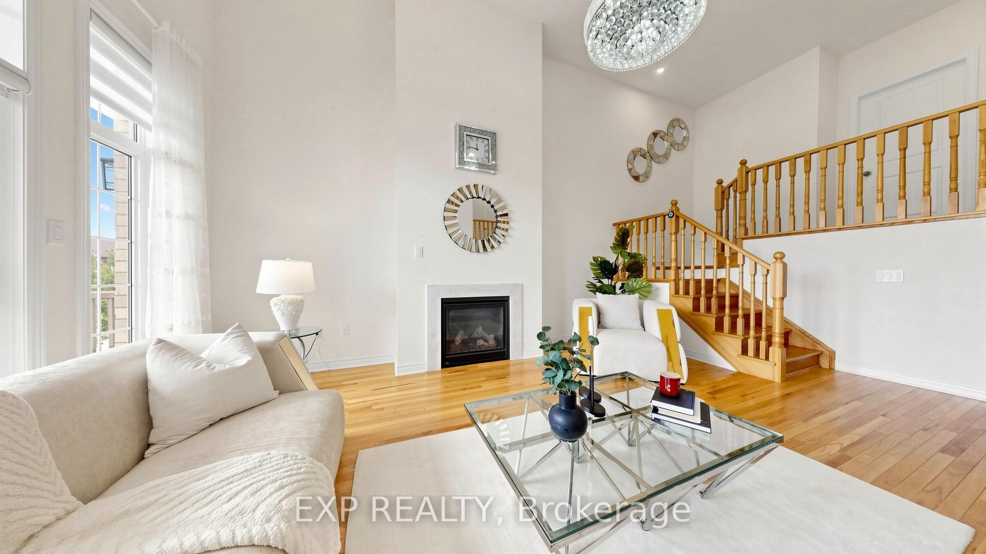 Photo 6 of 34 Buttonleaf Crescent, Whitchurch-Stouffville, Stouffville — HOMEH