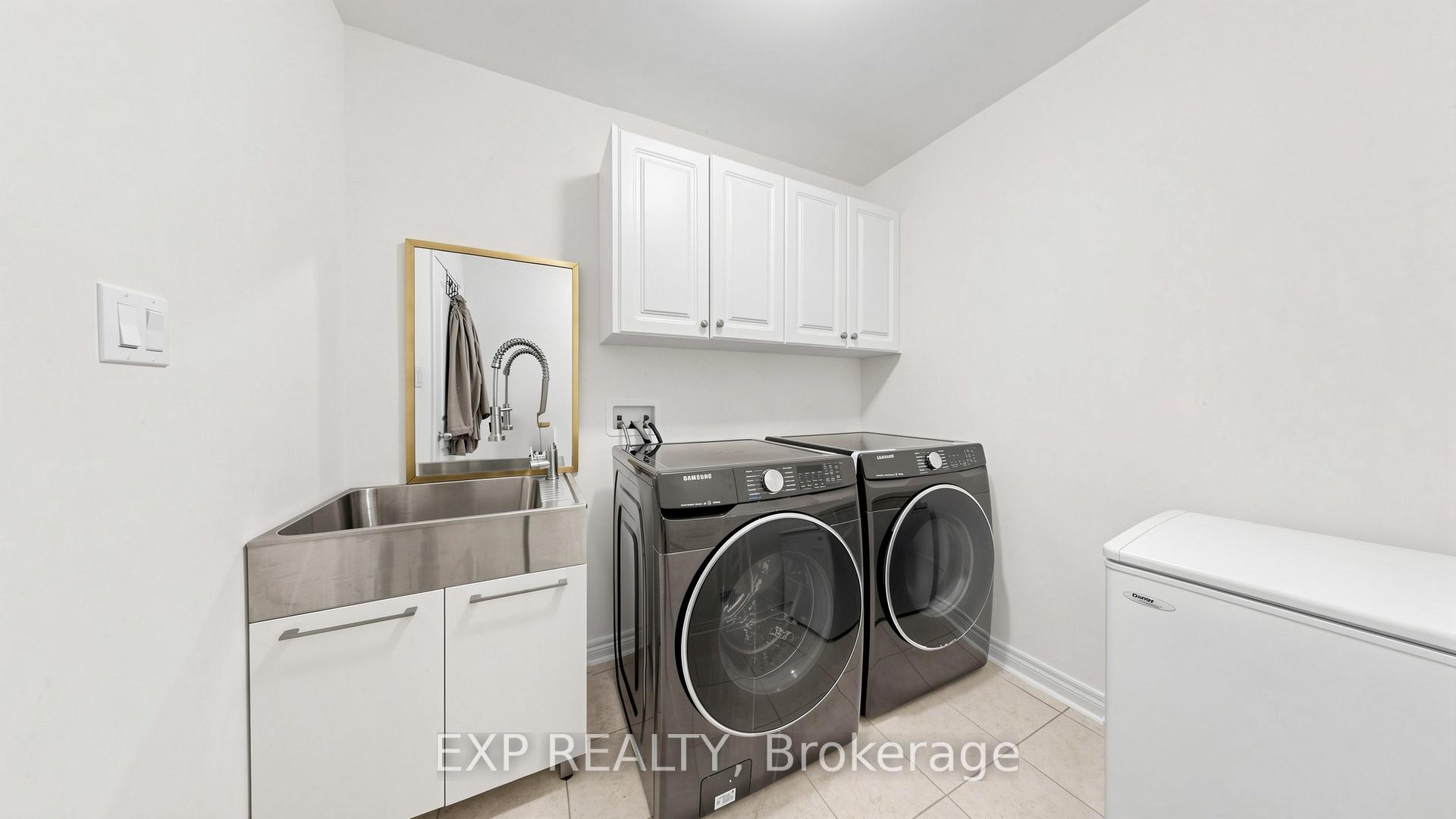 Photo 20 of 34 Buttonleaf Crescent, Whitchurch-Stouffville, Stouffville — HOMEH