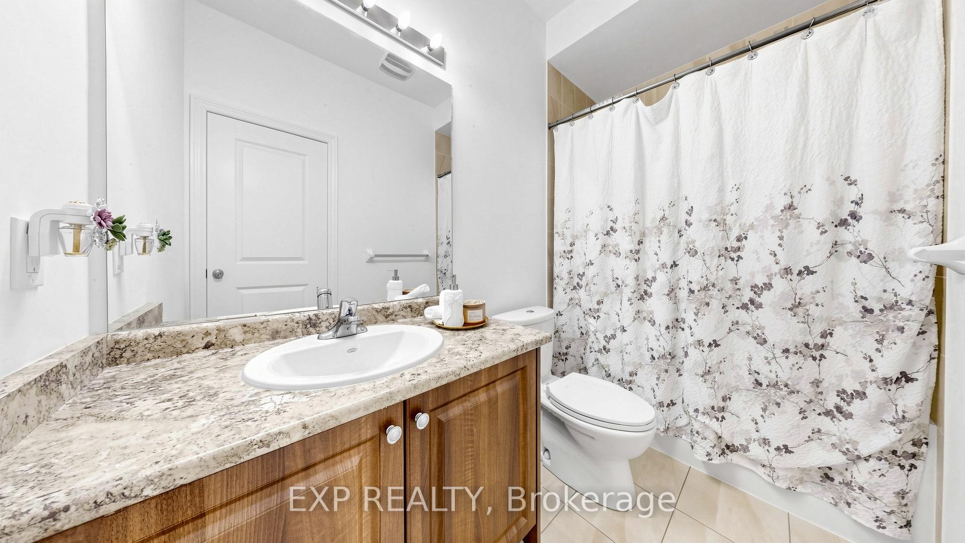 Photo 30 of 34 Buttonleaf Crescent, Whitchurch-Stouffville, Stouffville — HOMEH