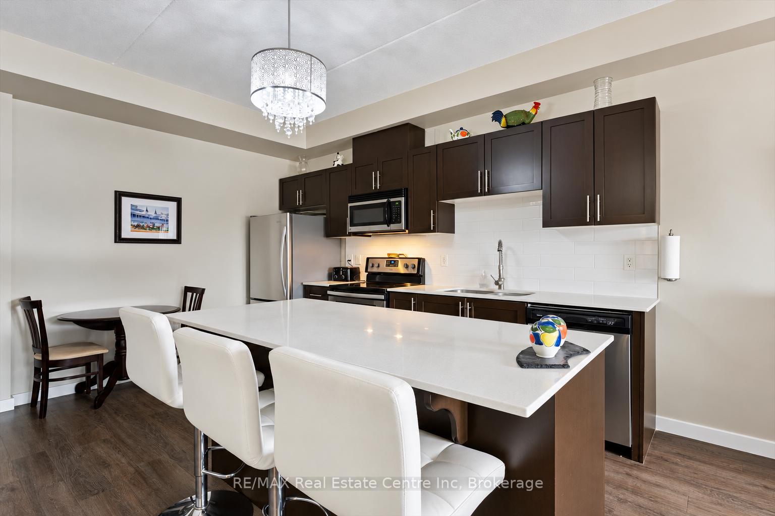 Photo 2 of Unit 103, 25 Kay Crescent, Guelph, Pineridge/Westminster Woods — HOMEH