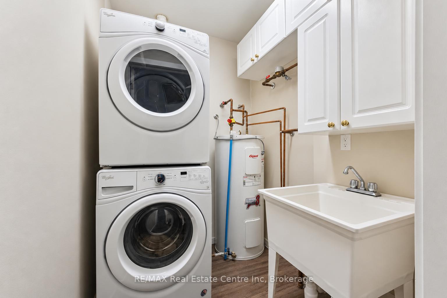 Photo 10 of Unit 103, 25 Kay Crescent, Guelph, Pineridge/Westminster Woods — HOMEH