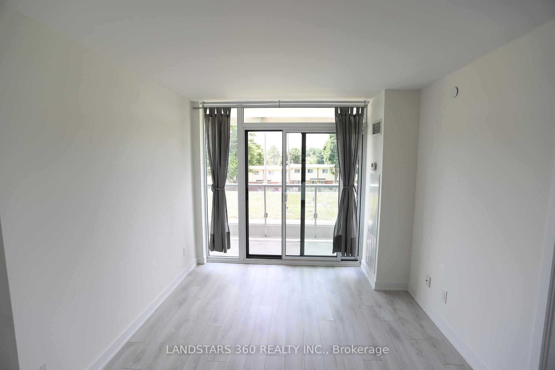 Photo 3 of Unit 421, 160 Flemington Road, North York, Yorkdale-Glen Park — HOMEH