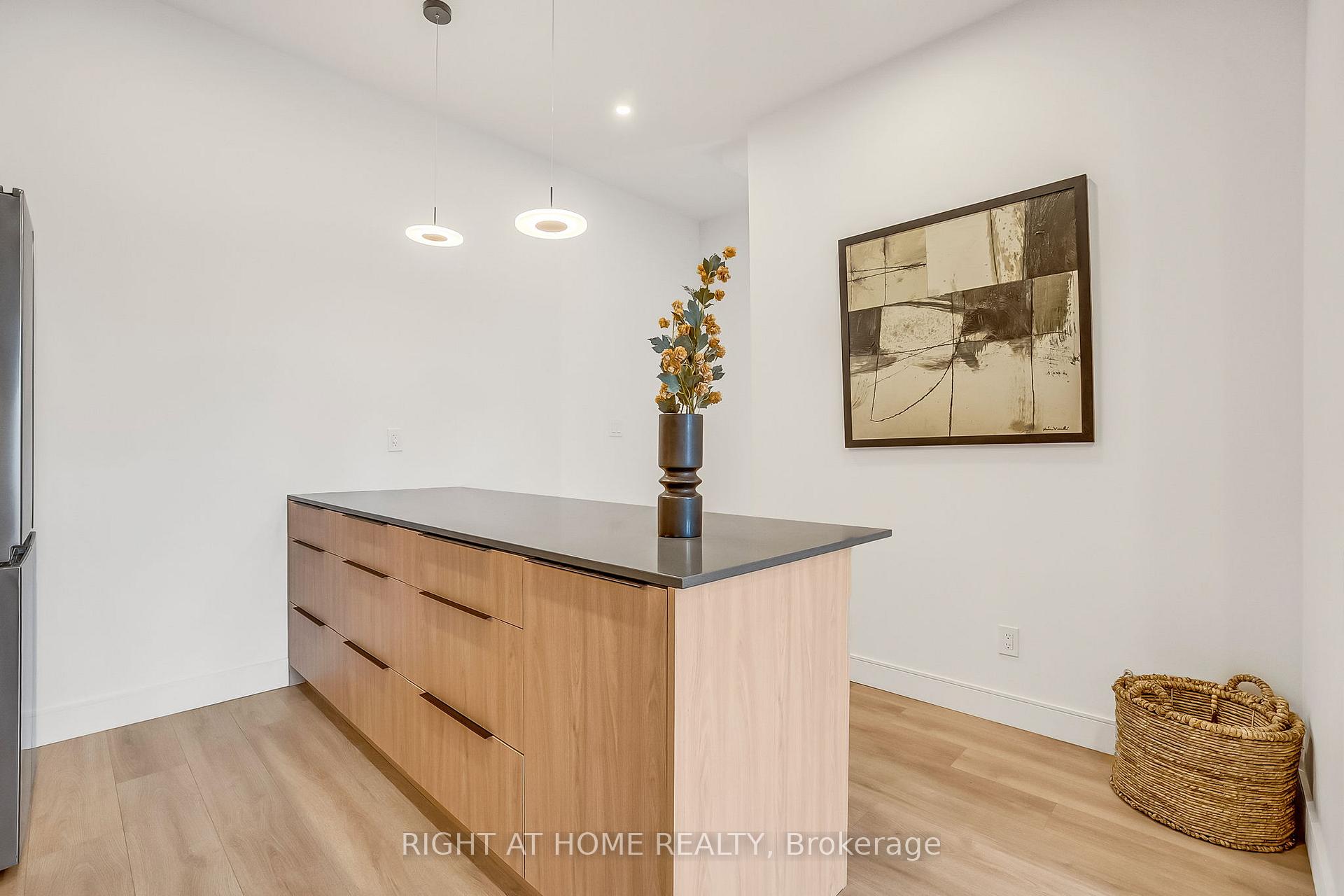 Photo 10 of Unit Unit 2, 1169 Davenport Road, Toronto, Wychwood — HOMEH