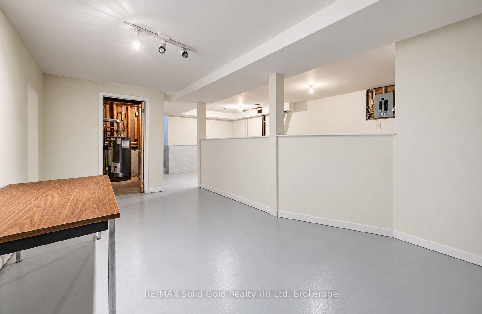 Photo 25 of 15 Uxbridge Crescent, Kitchener, Country Hills West — HOMEH