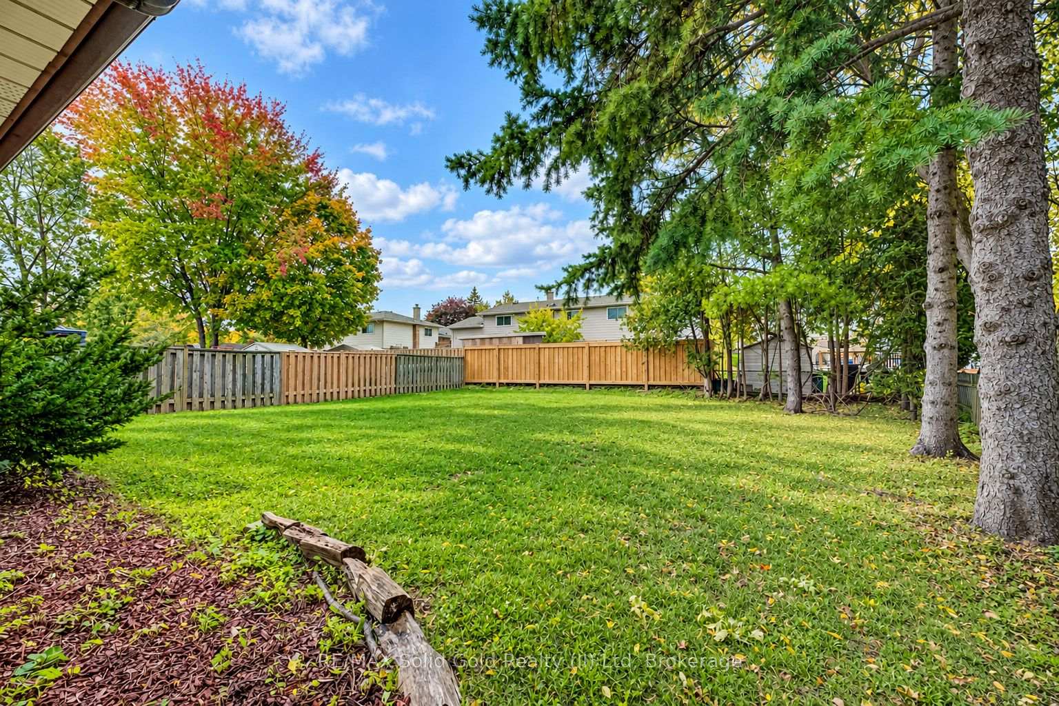 Photo 26 of 15 Uxbridge Crescent, Kitchener, Country Hills West — HOMEH