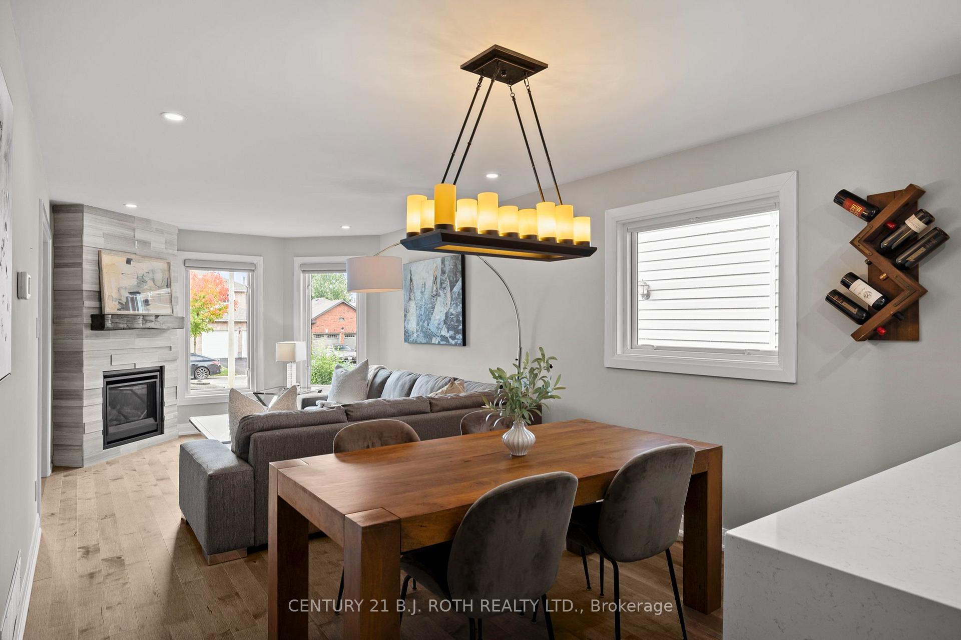 Photo 8 of 61 Orwell Crescent, Barrie, Letitia Heights — HOMEH