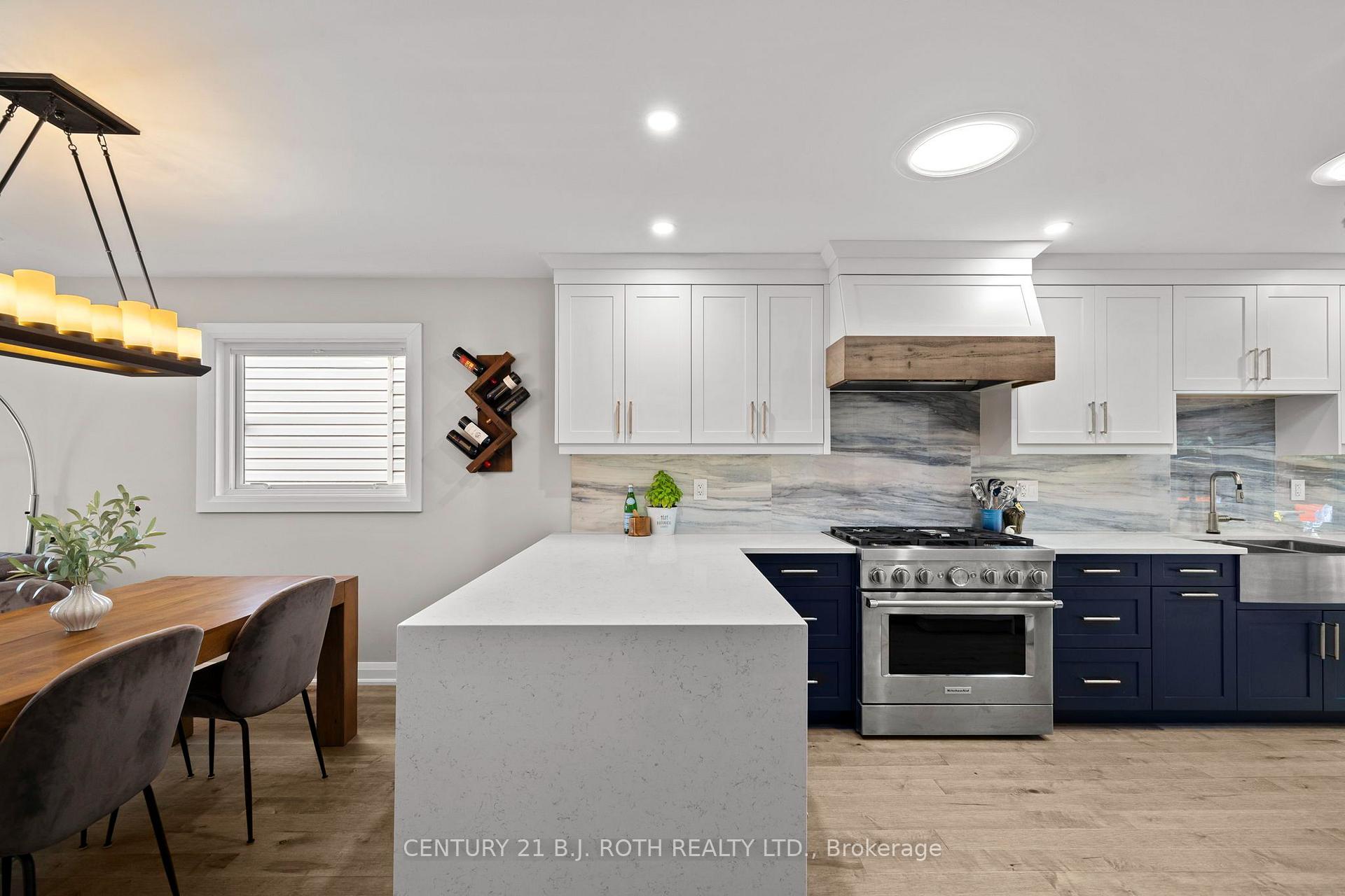 Photo 11 of 61 Orwell Crescent, Barrie, Letitia Heights — HOMEH