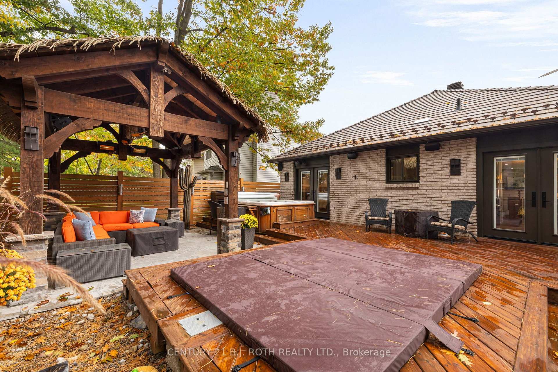 Photo 27 of 61 Orwell Crescent, Barrie, Letitia Heights — HOMEH