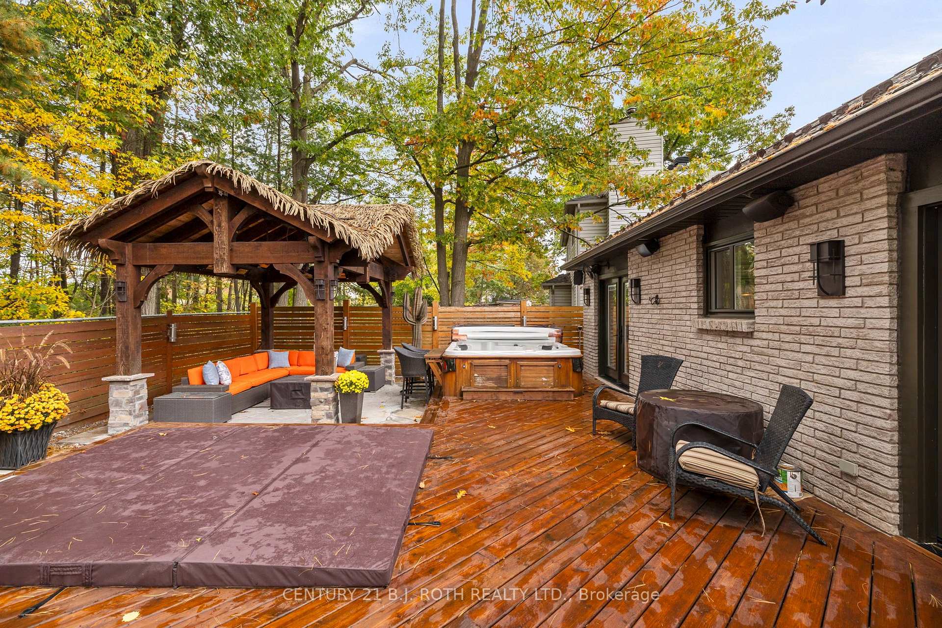 Photo 28 of 61 Orwell Crescent, Barrie, Letitia Heights — HOMEH