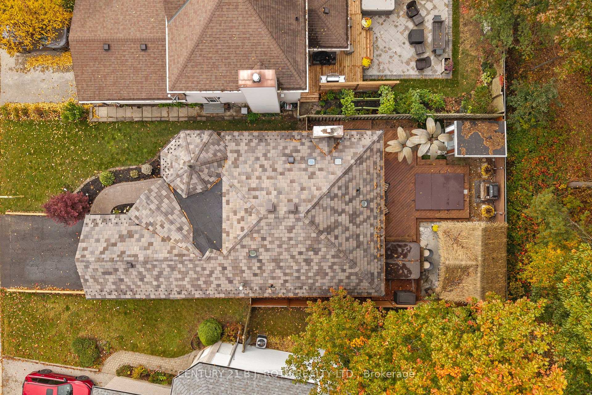 Photo 31 of 61 Orwell Crescent, Barrie, Letitia Heights — HOMEH