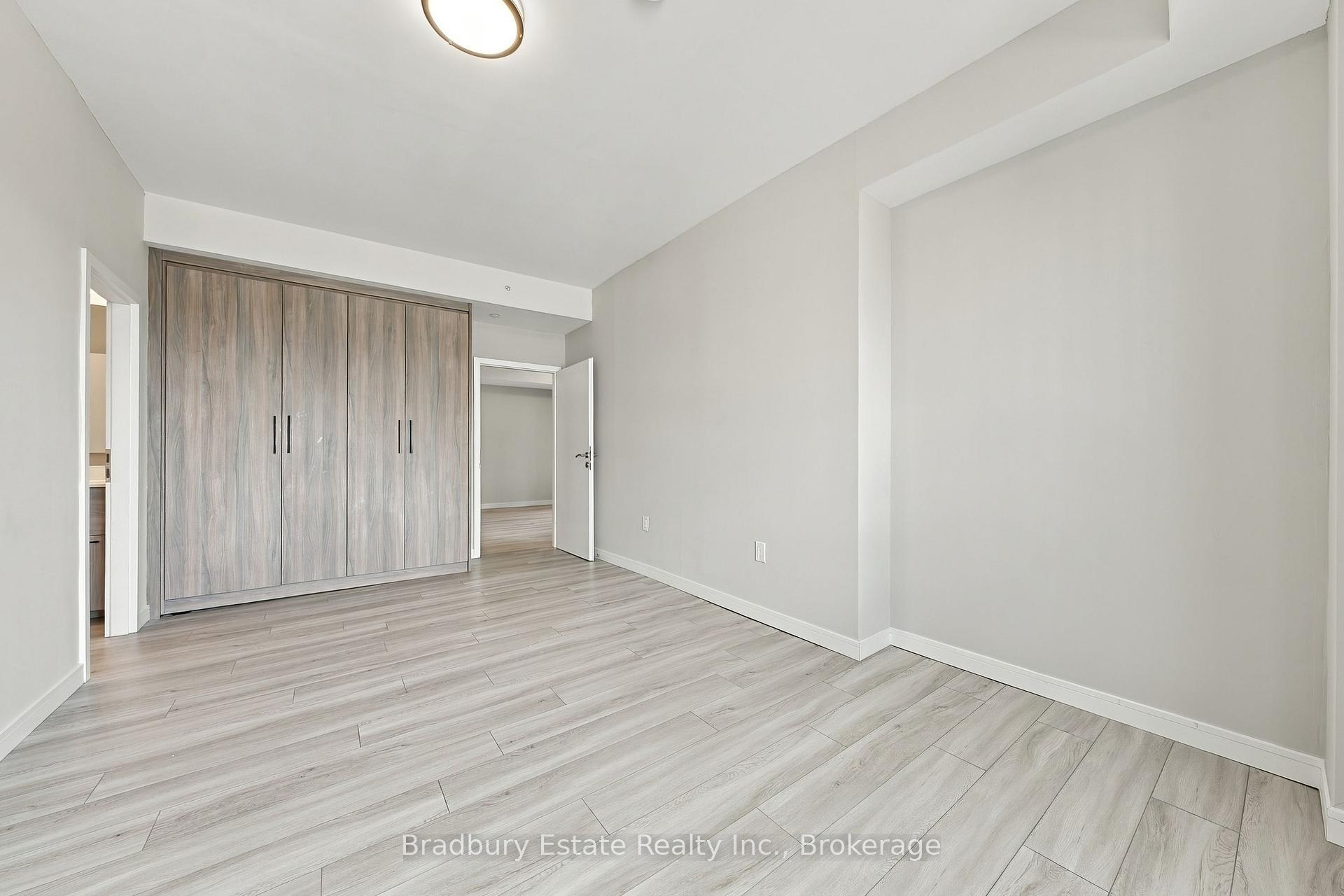 Photo 14 of Unit 1009, 20 George Street, Hamilton, Central — HOMEH