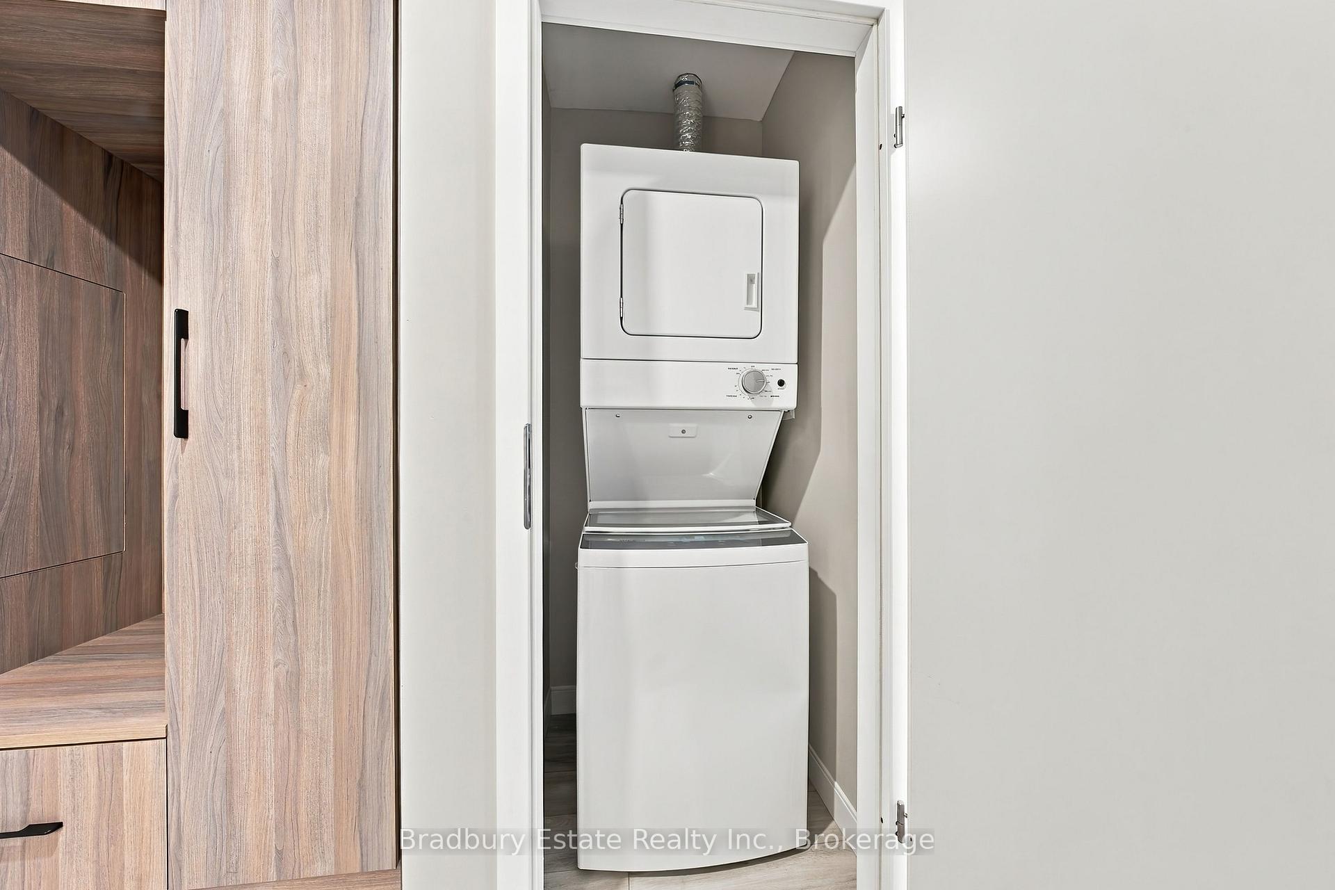 Photo 22 of Unit 1009, 20 George Street, Hamilton, Central — HOMEH