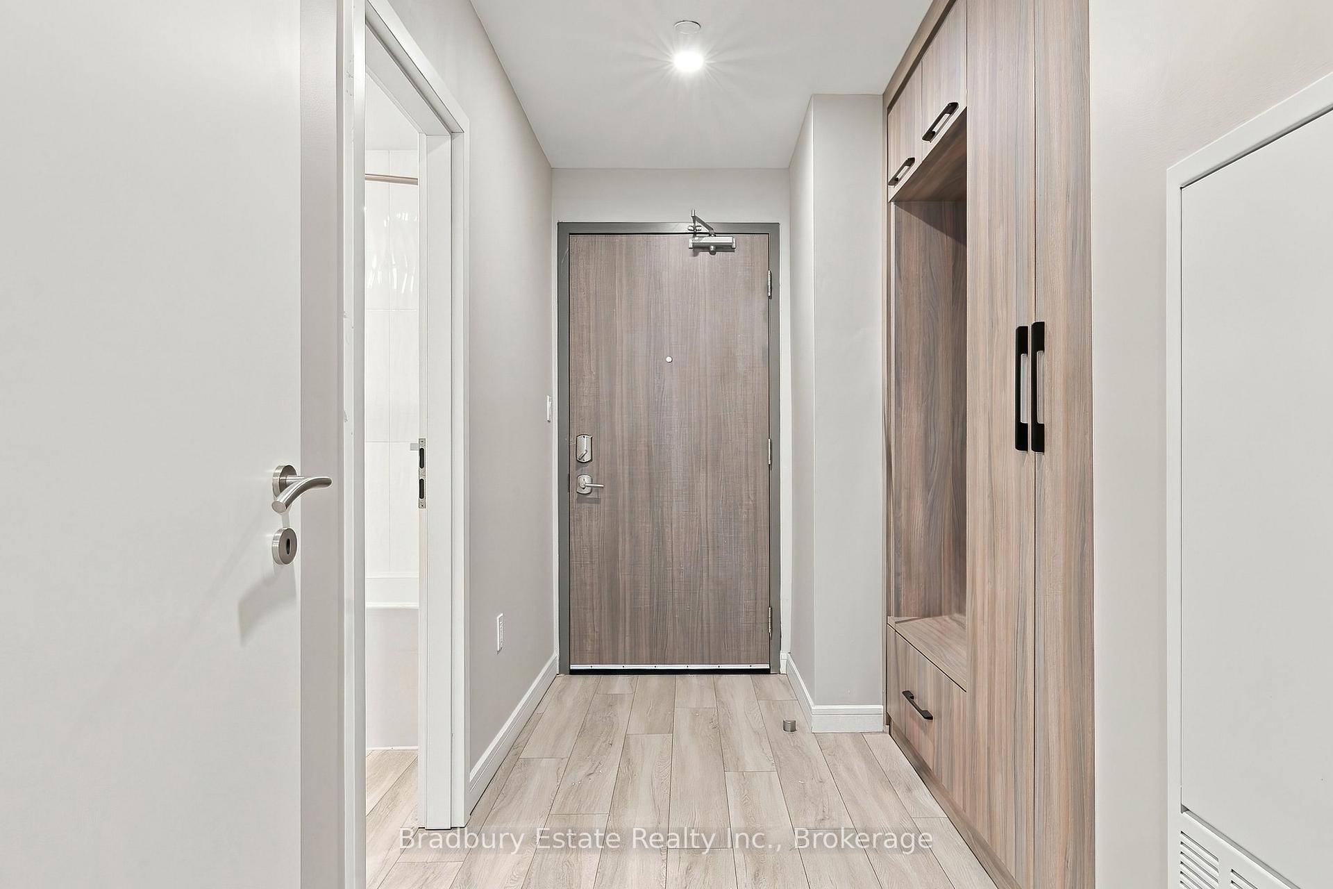 Photo 4 of Unit 1002, 20 George Street, Hamilton, Central — HOMEH