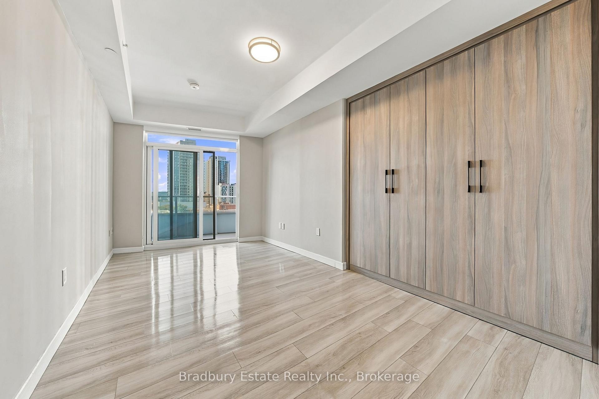 Photo 8 of Unit 1002, 20 George Street, Hamilton, Central — HOMEH