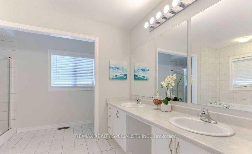 Photo 13 of 1479 Chretien Street, Milton, Ford — HOMEH