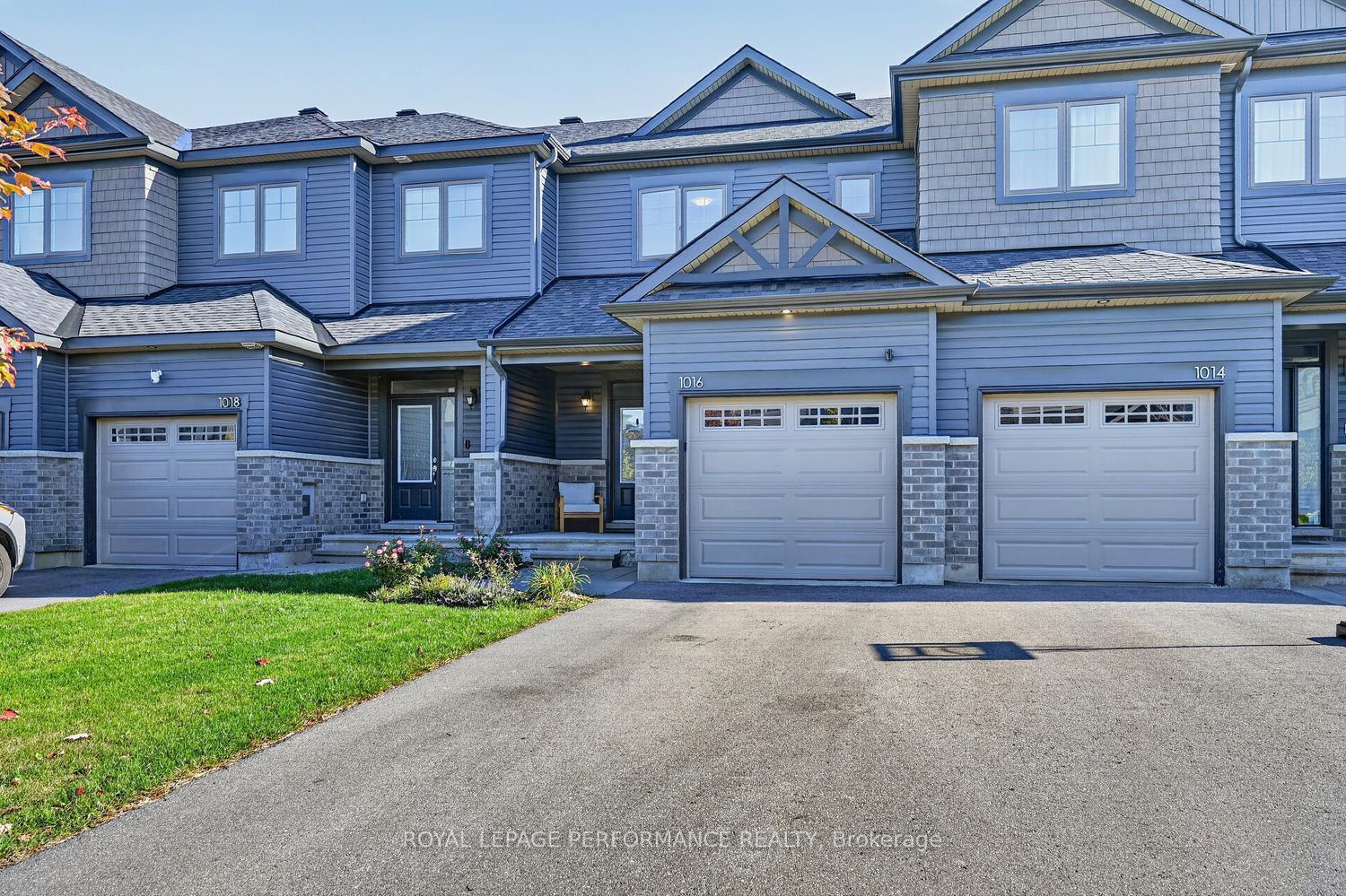 Photo 3 of 1016 Kijik Crescent, Ottawa, Blossom Park/Kemp Park/Findlay Creek — HOMEH