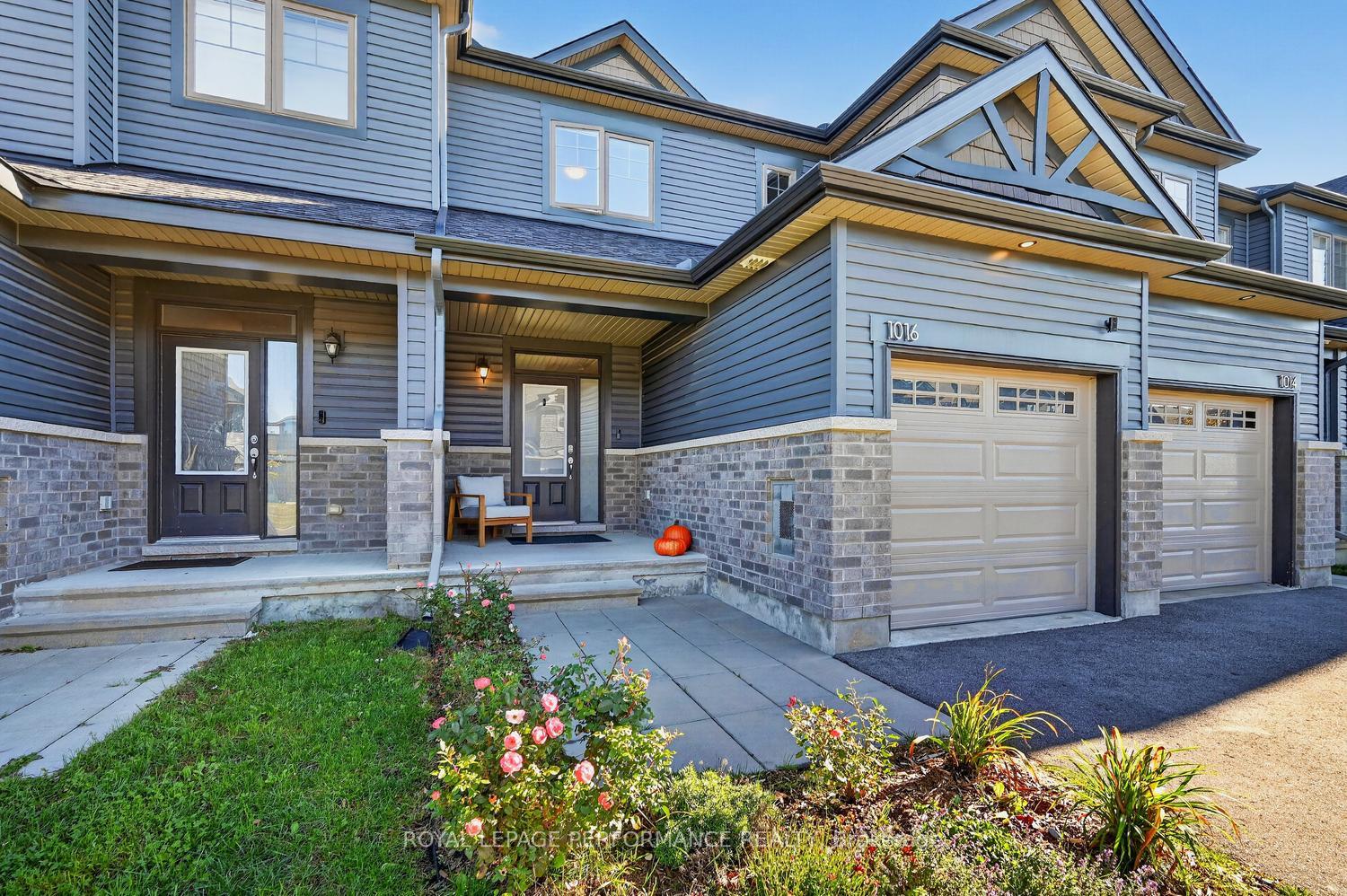 Photo 4 of 1016 Kijik Crescent, Ottawa, Blossom Park/Kemp Park/Findlay Creek — HOMEH