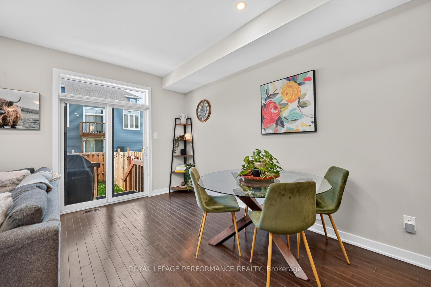 Photo 12 of 1016 Kijik Crescent, Ottawa, Blossom Park/Kemp Park/Findlay Creek — HOMEH