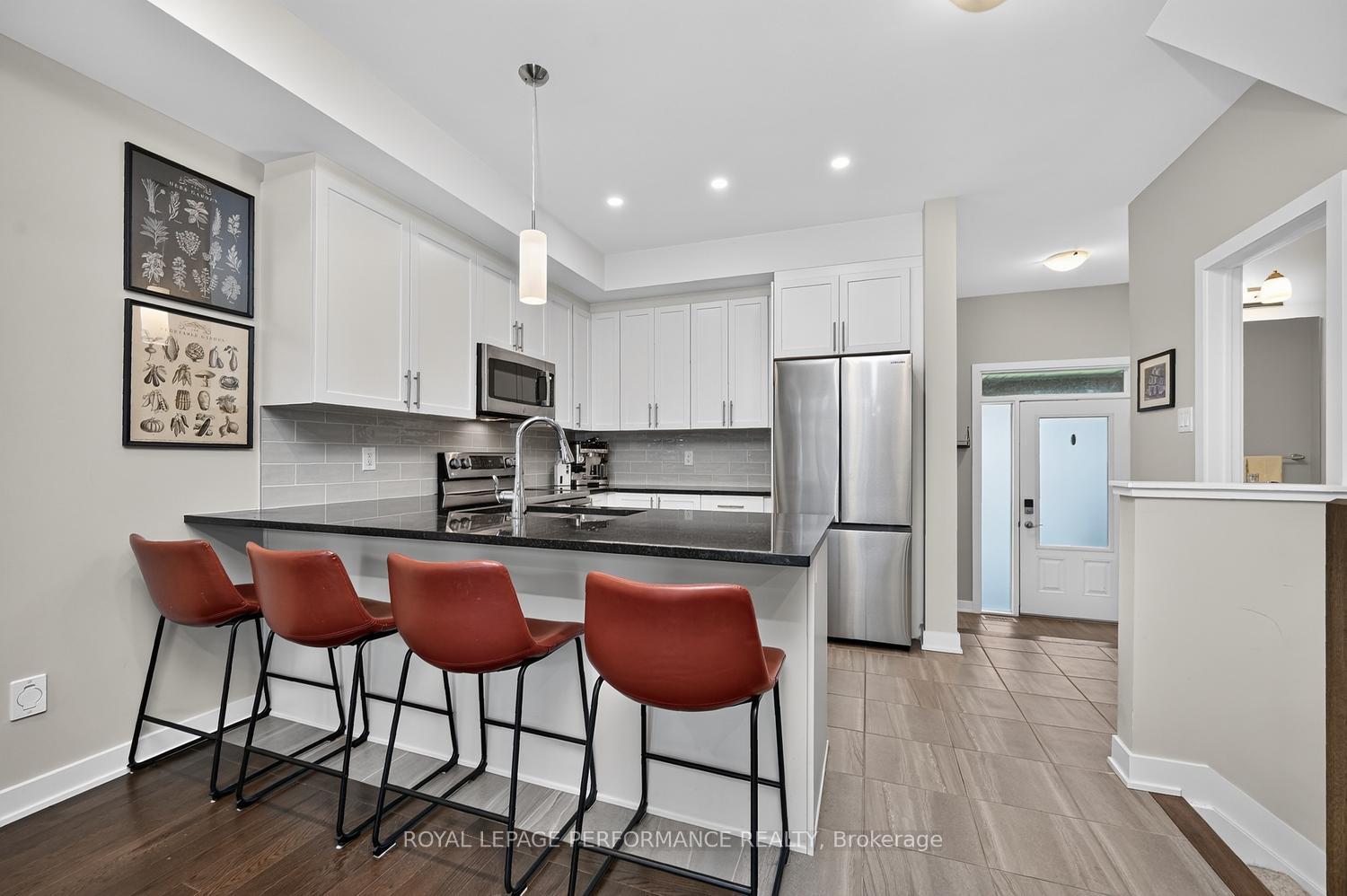 Photo 13 of 1016 Kijik Crescent, Ottawa, Blossom Park/Kemp Park/Findlay Creek — HOMEH