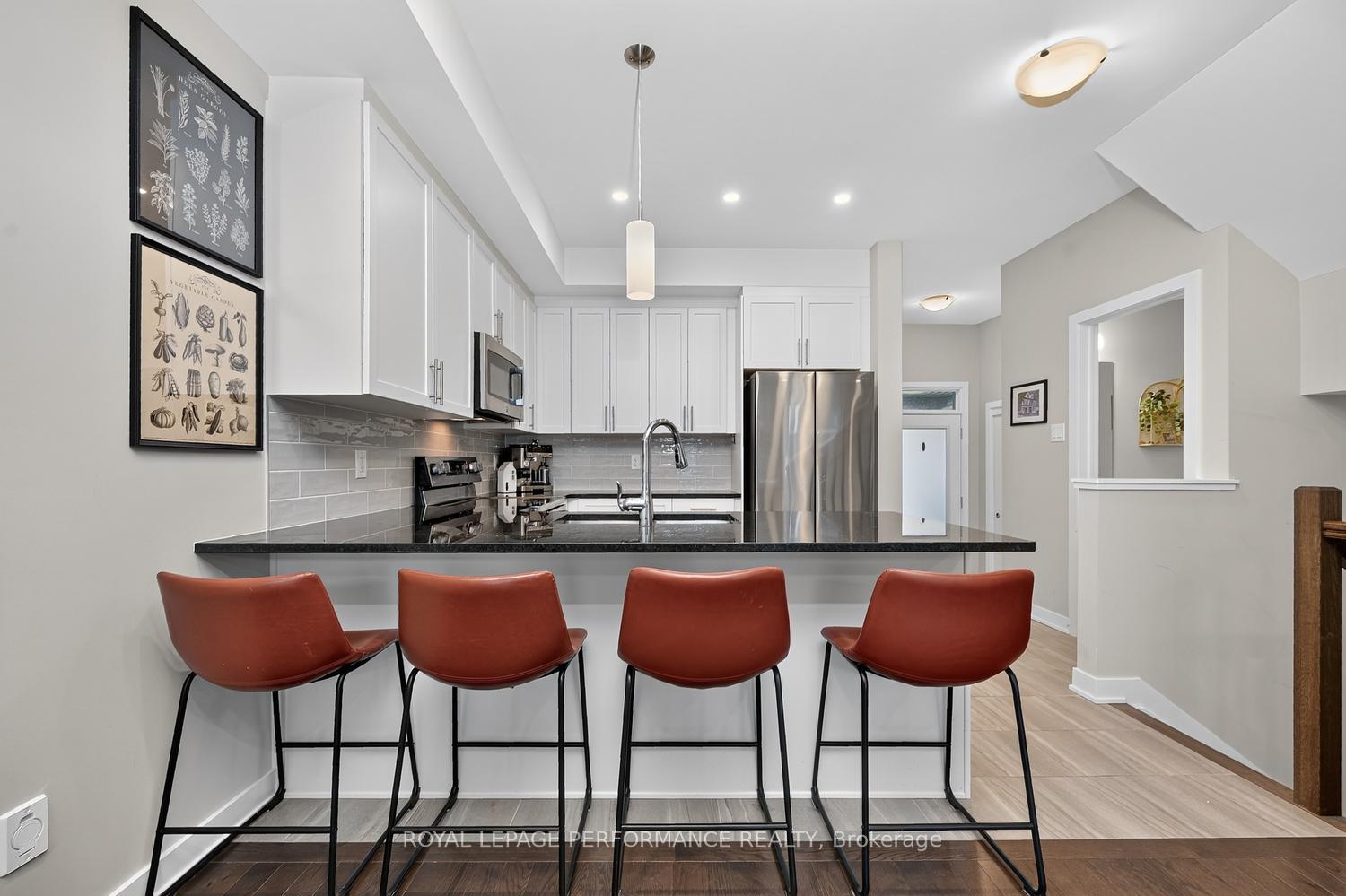 Photo 15 of 1016 Kijik Crescent, Ottawa, Blossom Park/Kemp Park/Findlay Creek — HOMEH